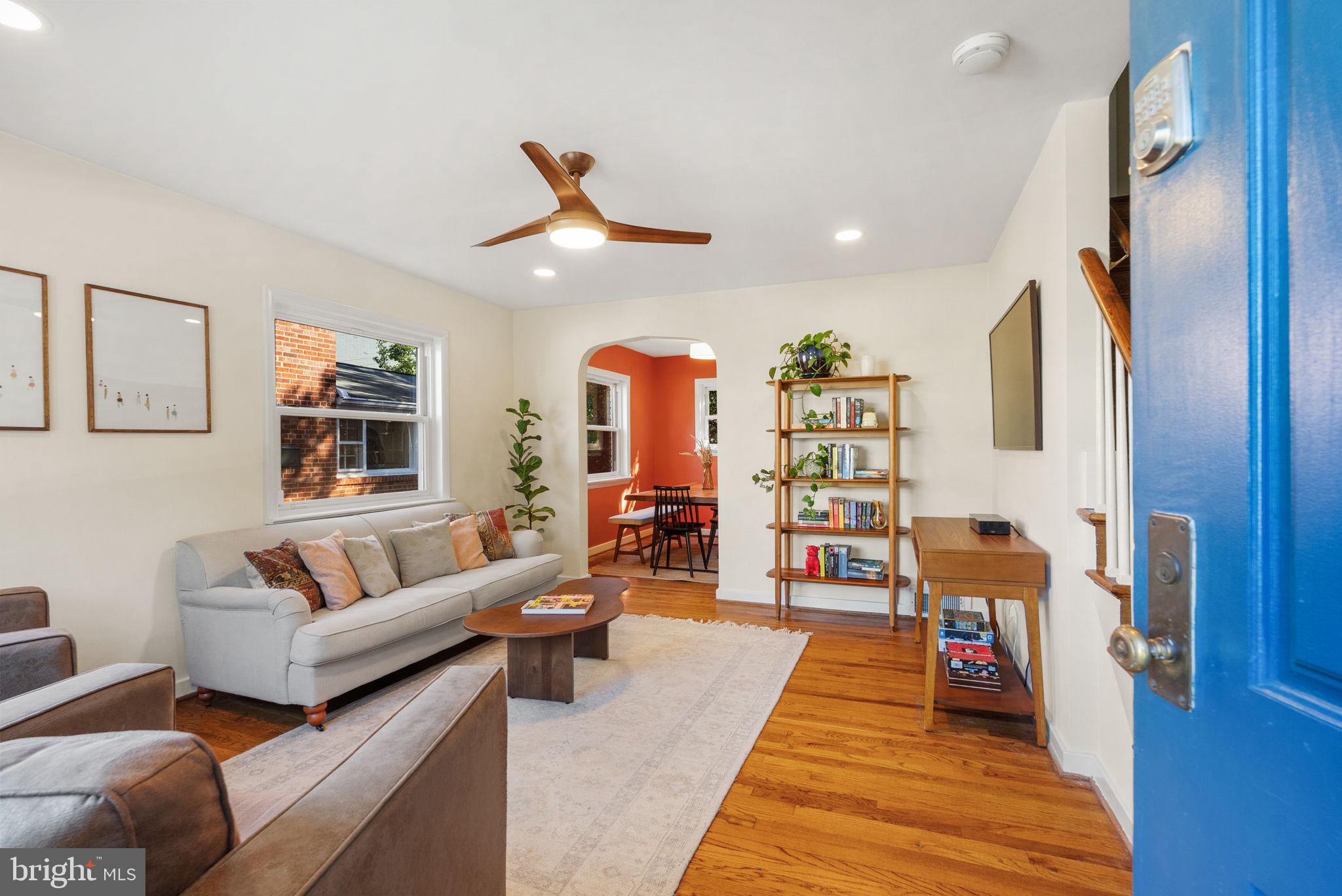 19 E CUSTIS AVENUE A