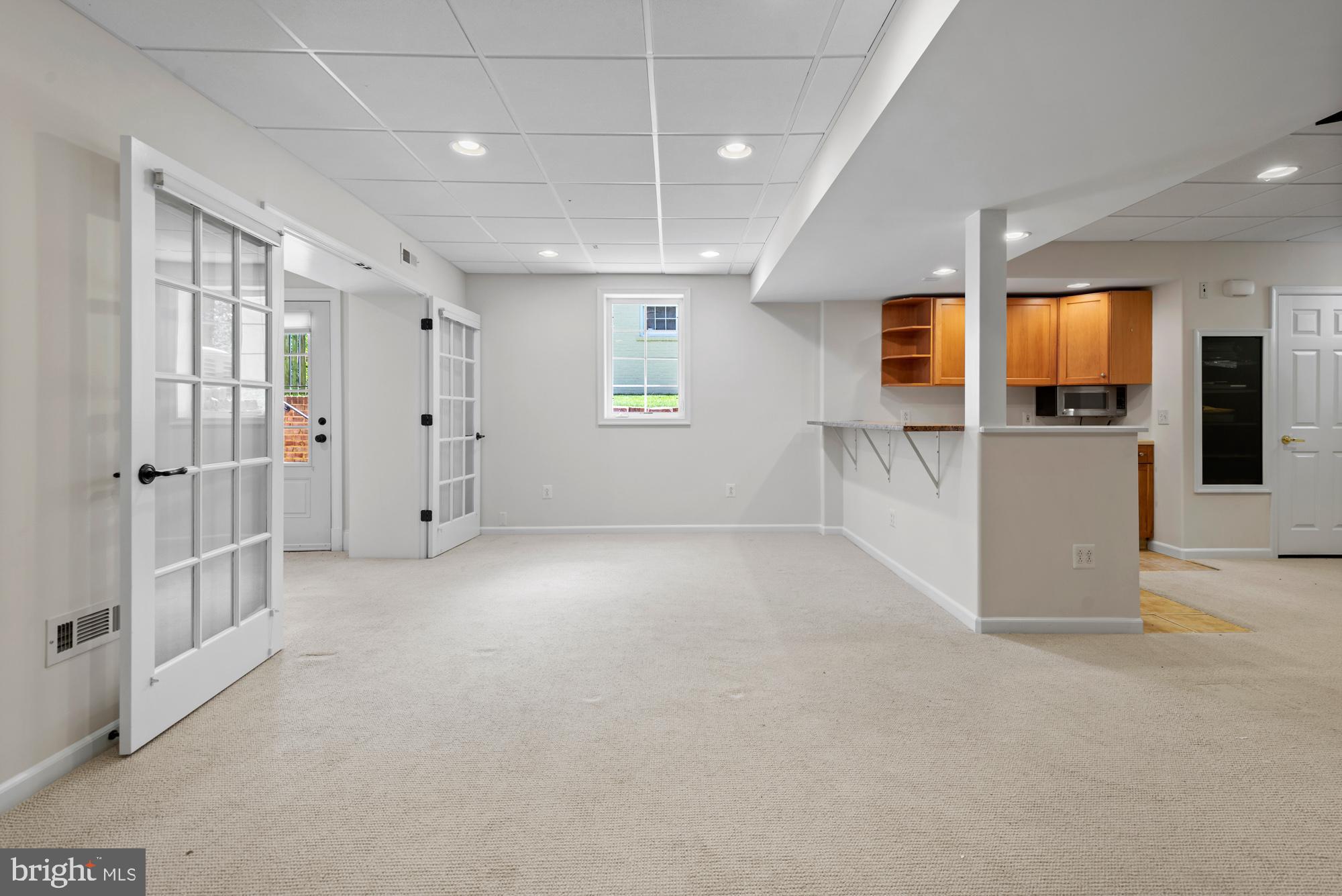 RIVER FALLS - Residential