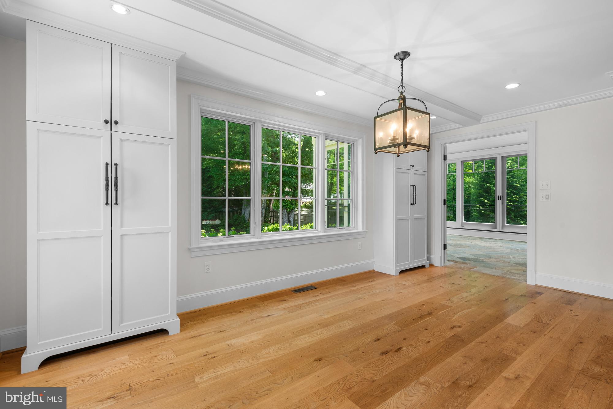 RIVER FALLS - Residential