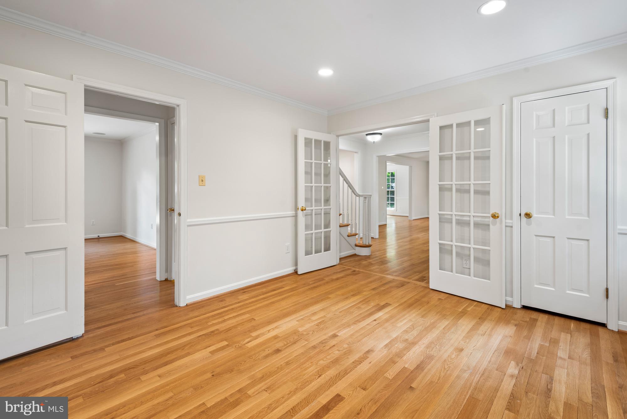 RIVER FALLS - Residential