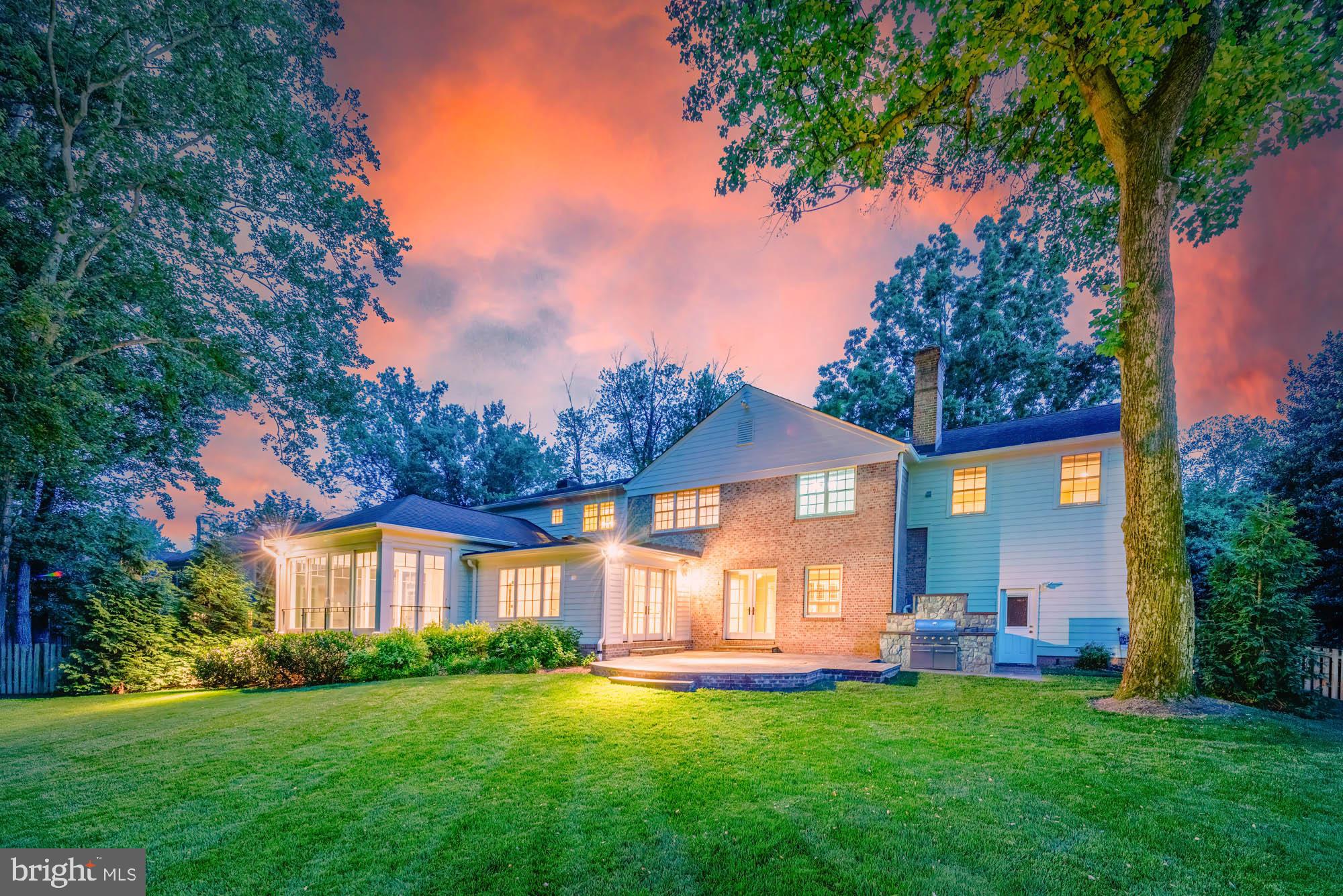 RIVER FALLS - Residential