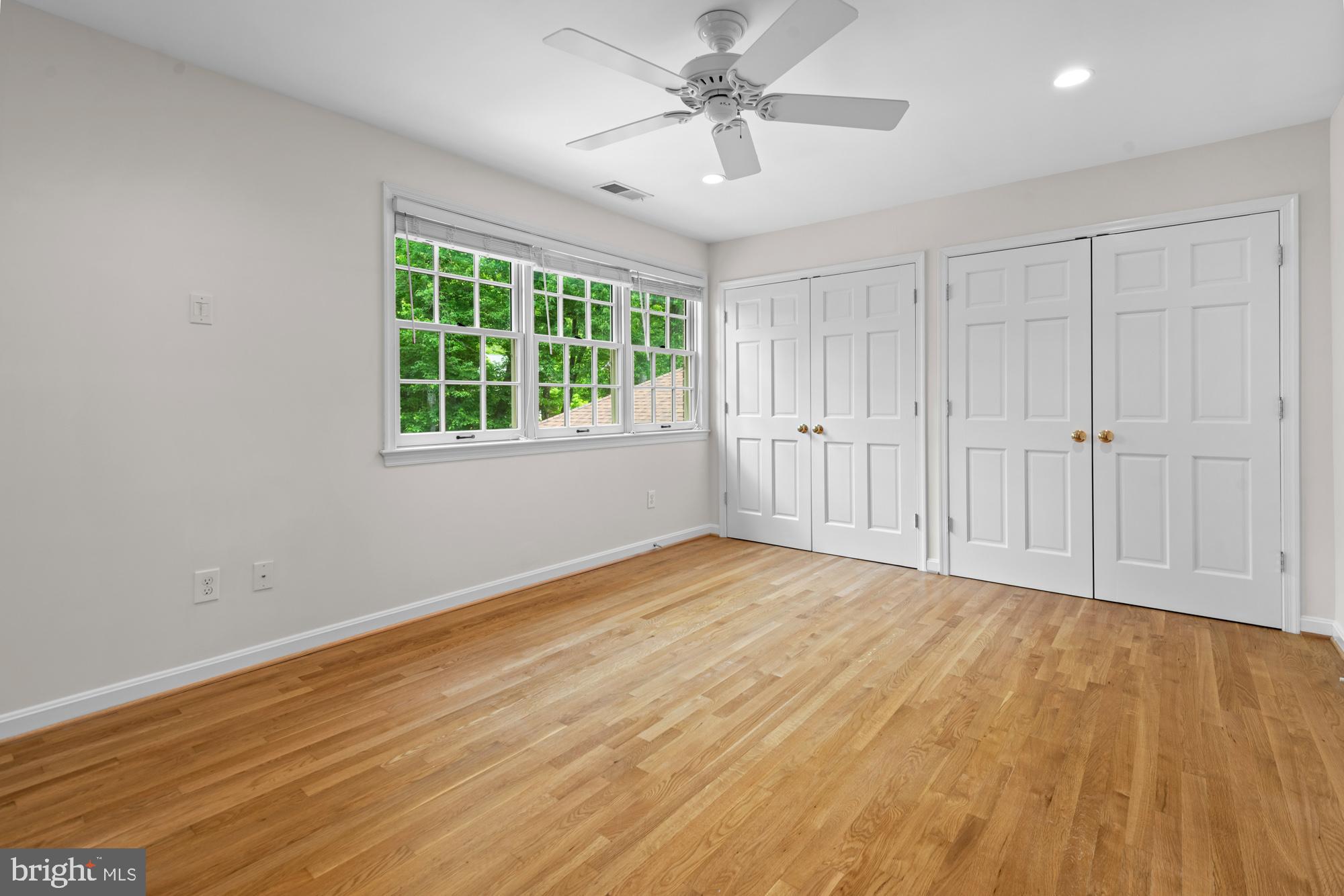 RIVER FALLS - Residential