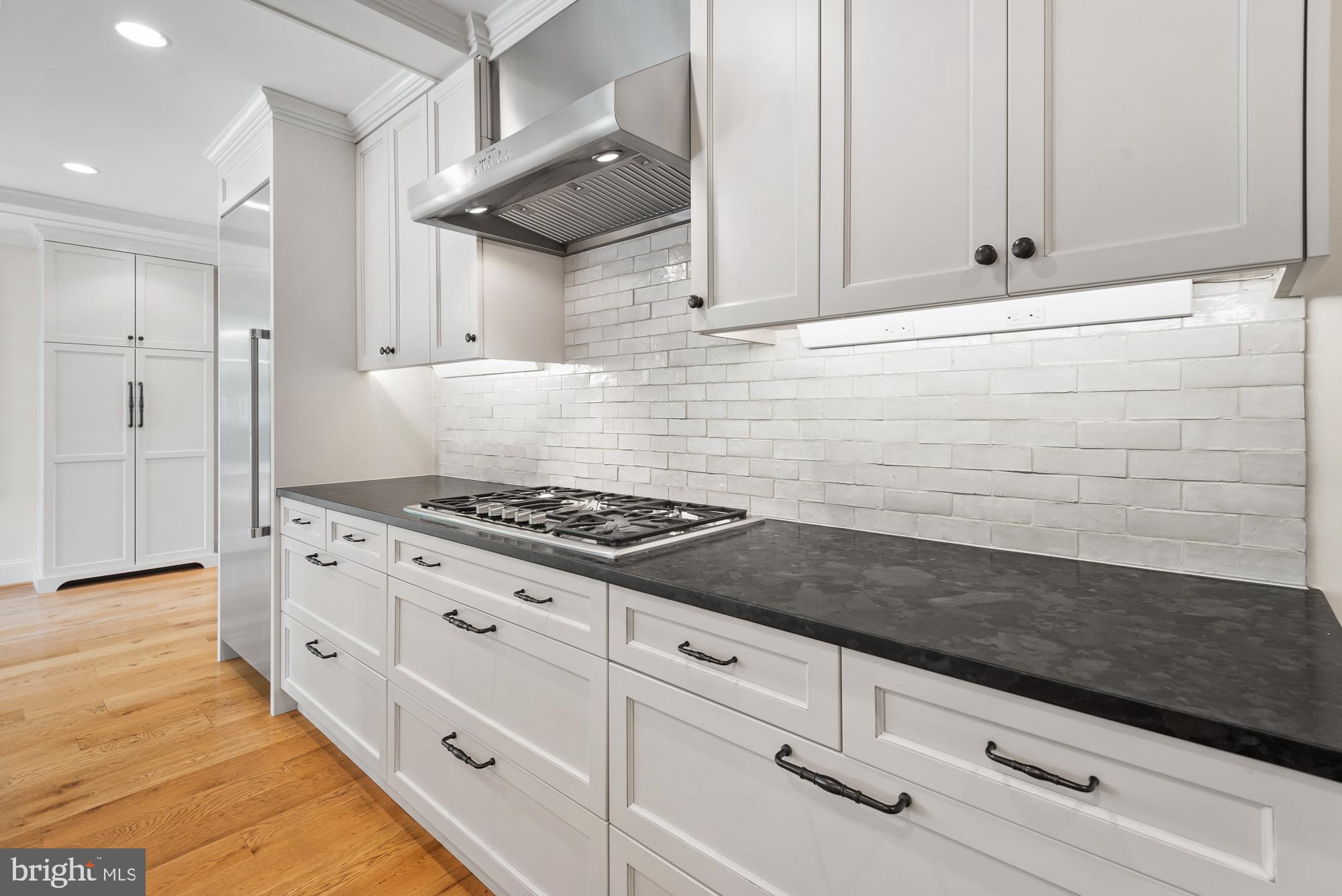 RIVER FALLS - Residential