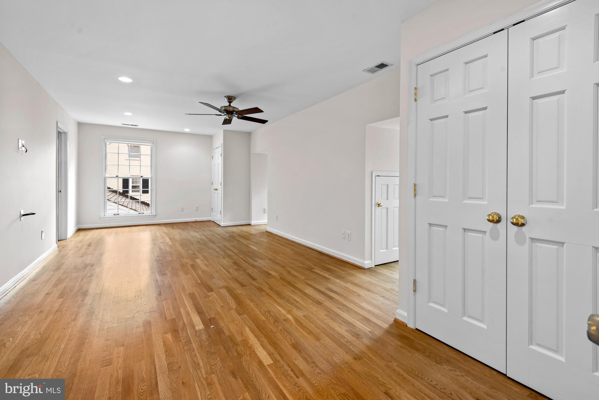 RIVER FALLS - Residential