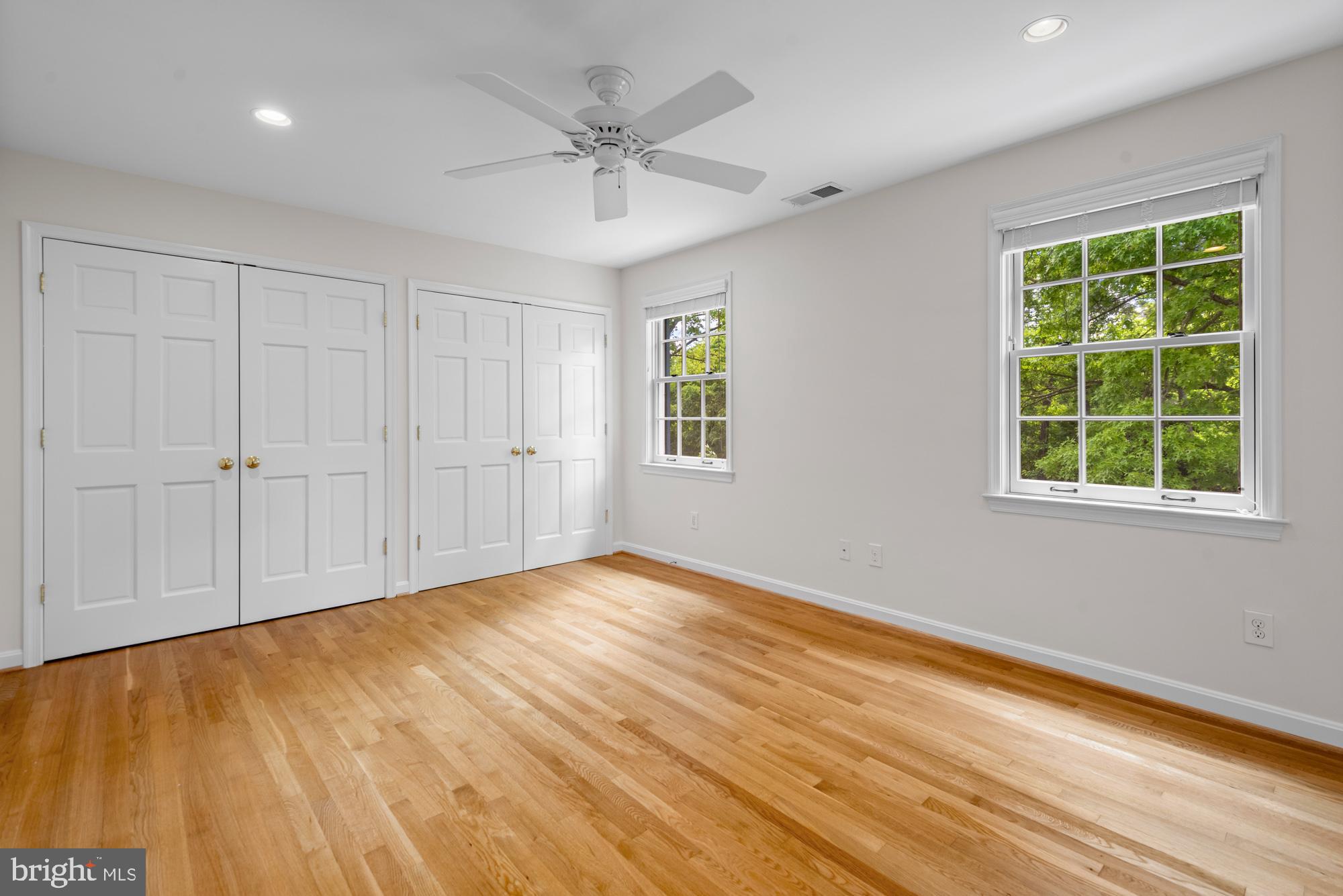 RIVER FALLS - Residential