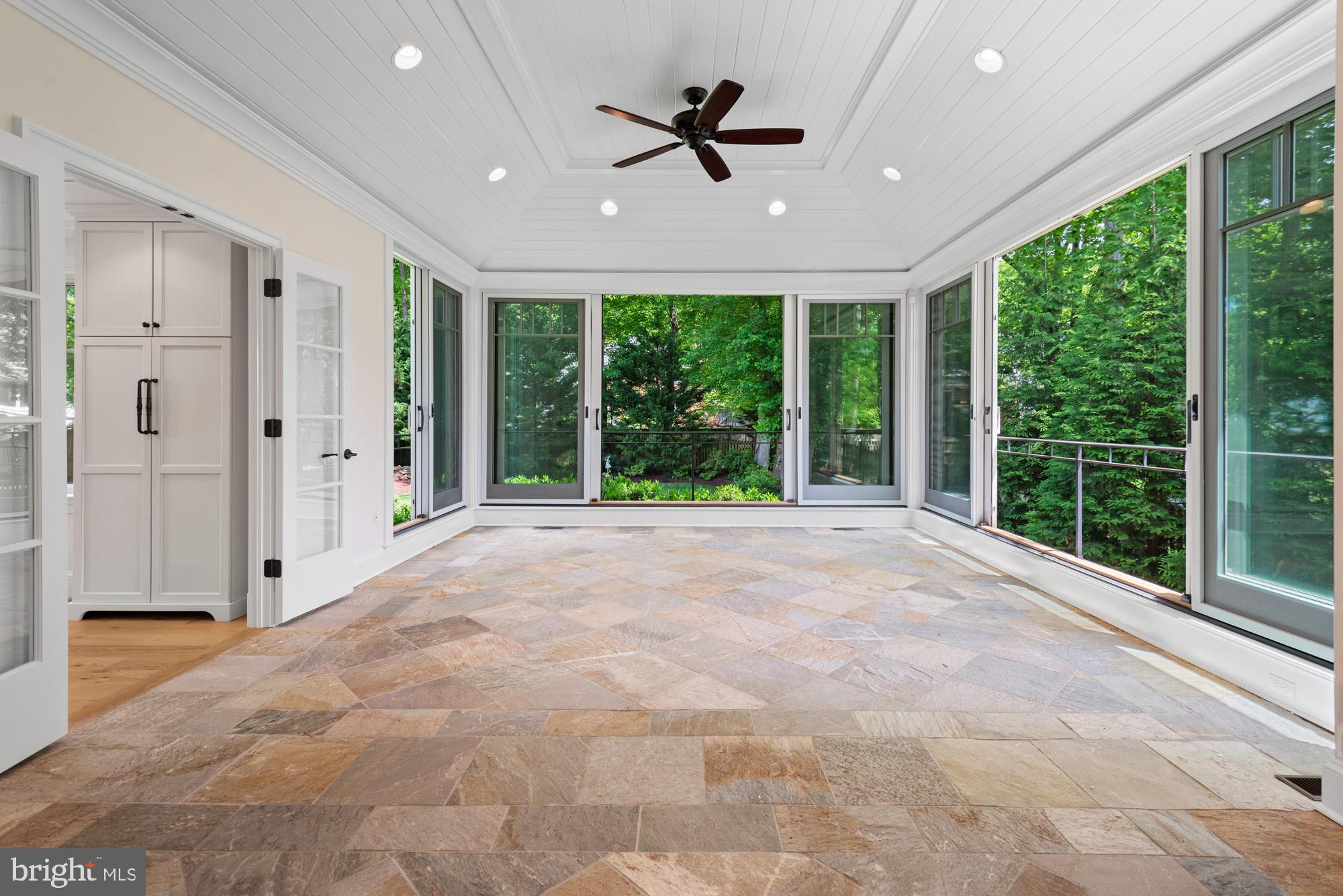 RIVER FALLS - Residential