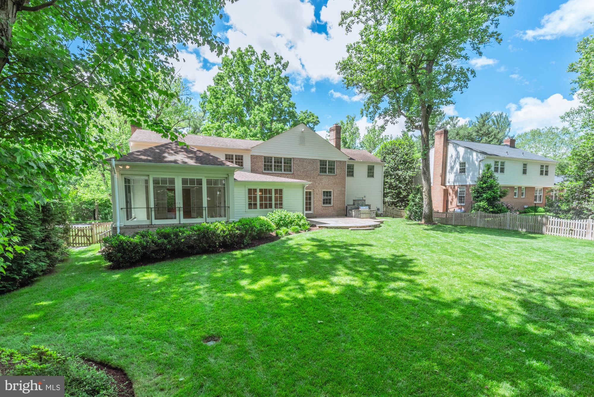 RIVER FALLS - Residential