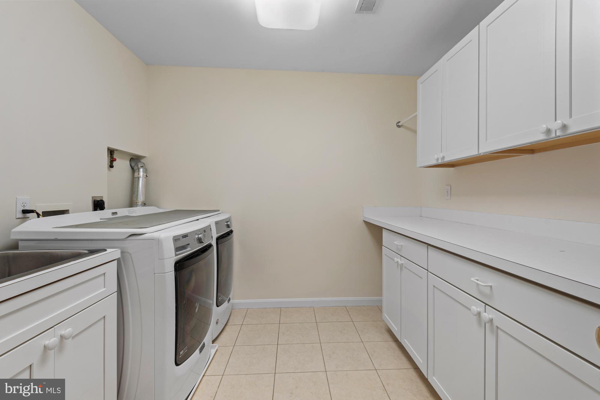 RIVER FALLS - Residential