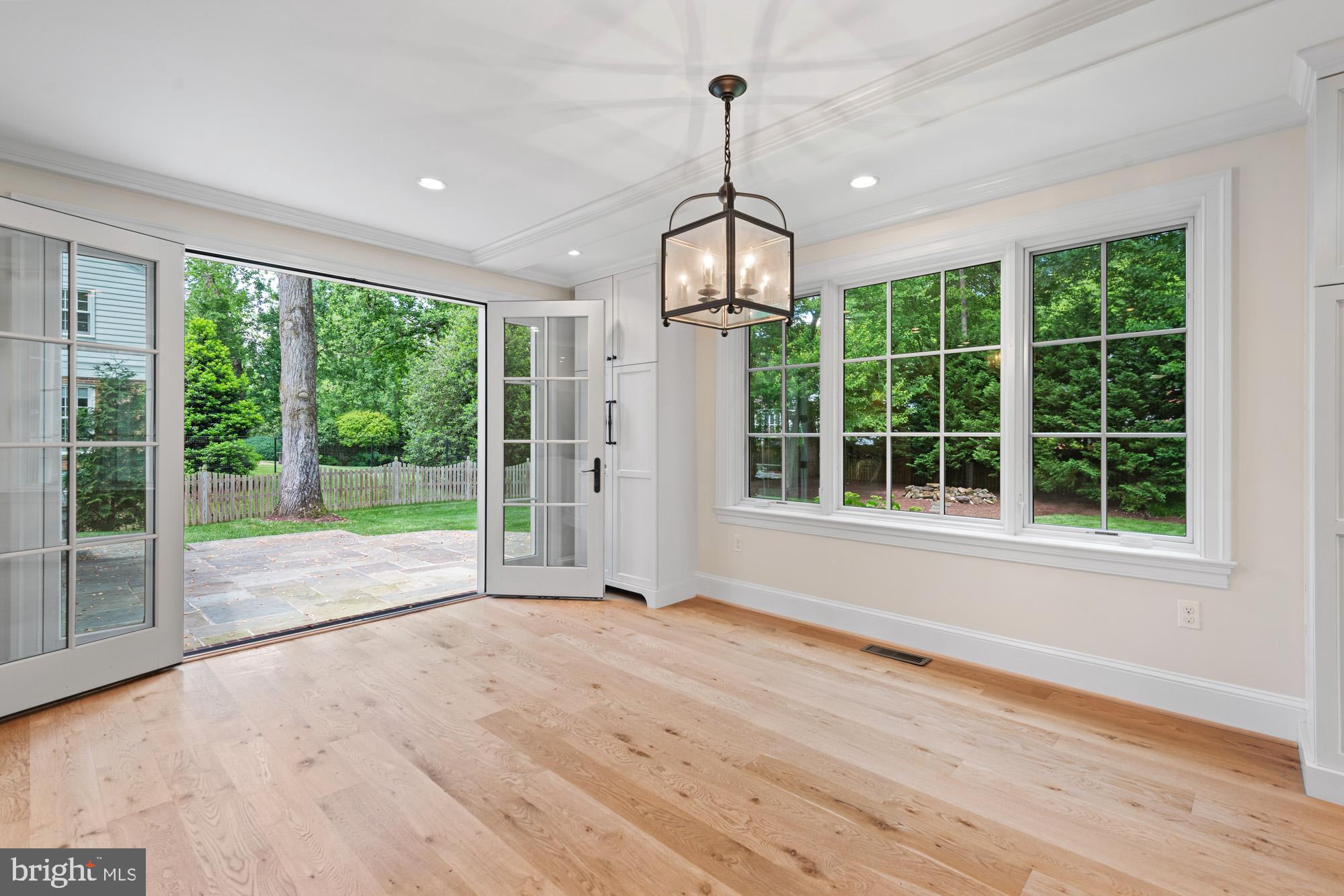 RIVER FALLS - Residential