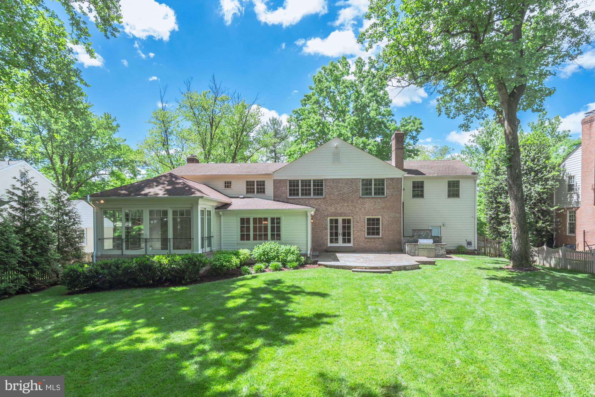 RIVER FALLS - Residential