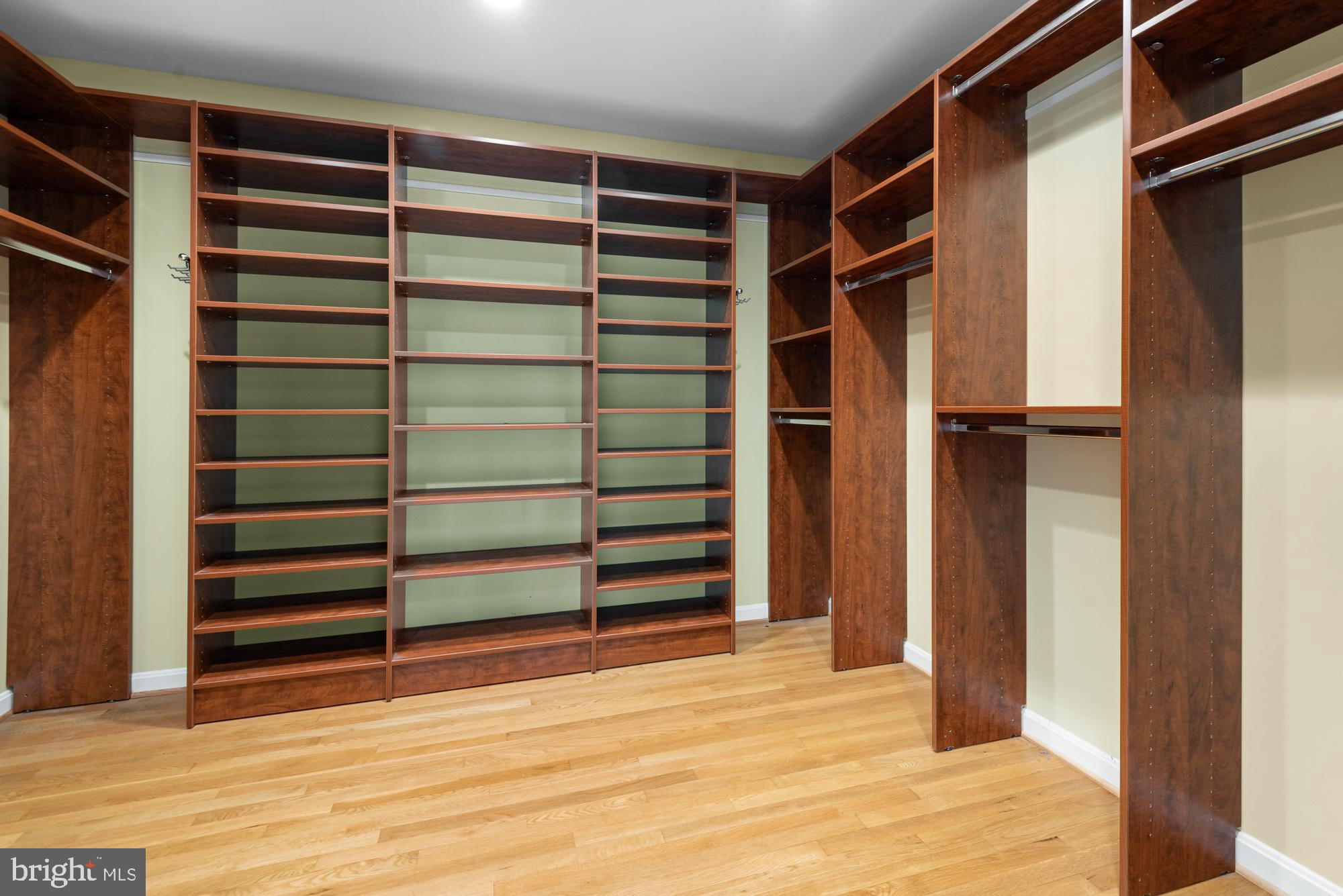 RIVER FALLS - Residential