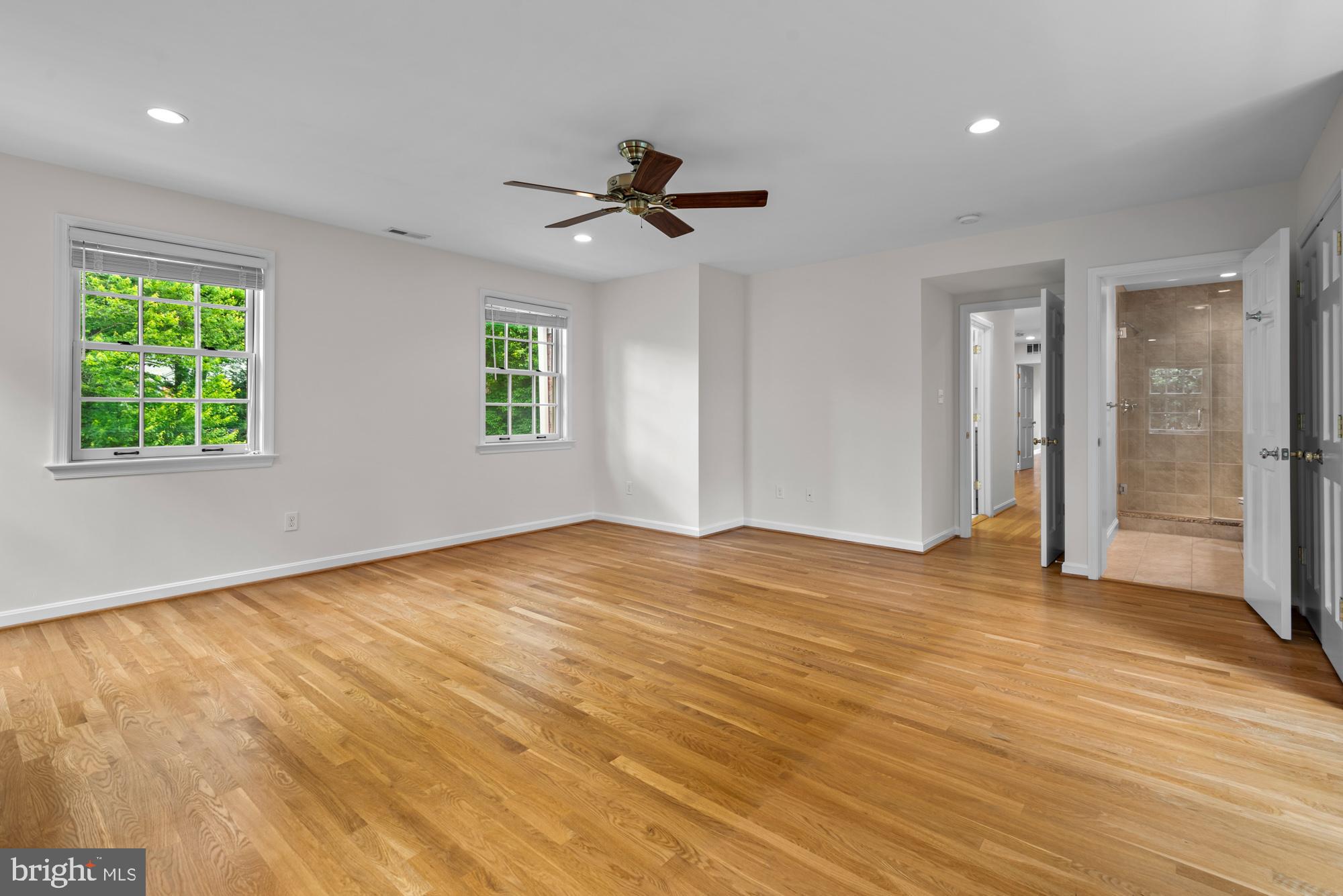 RIVER FALLS - Residential