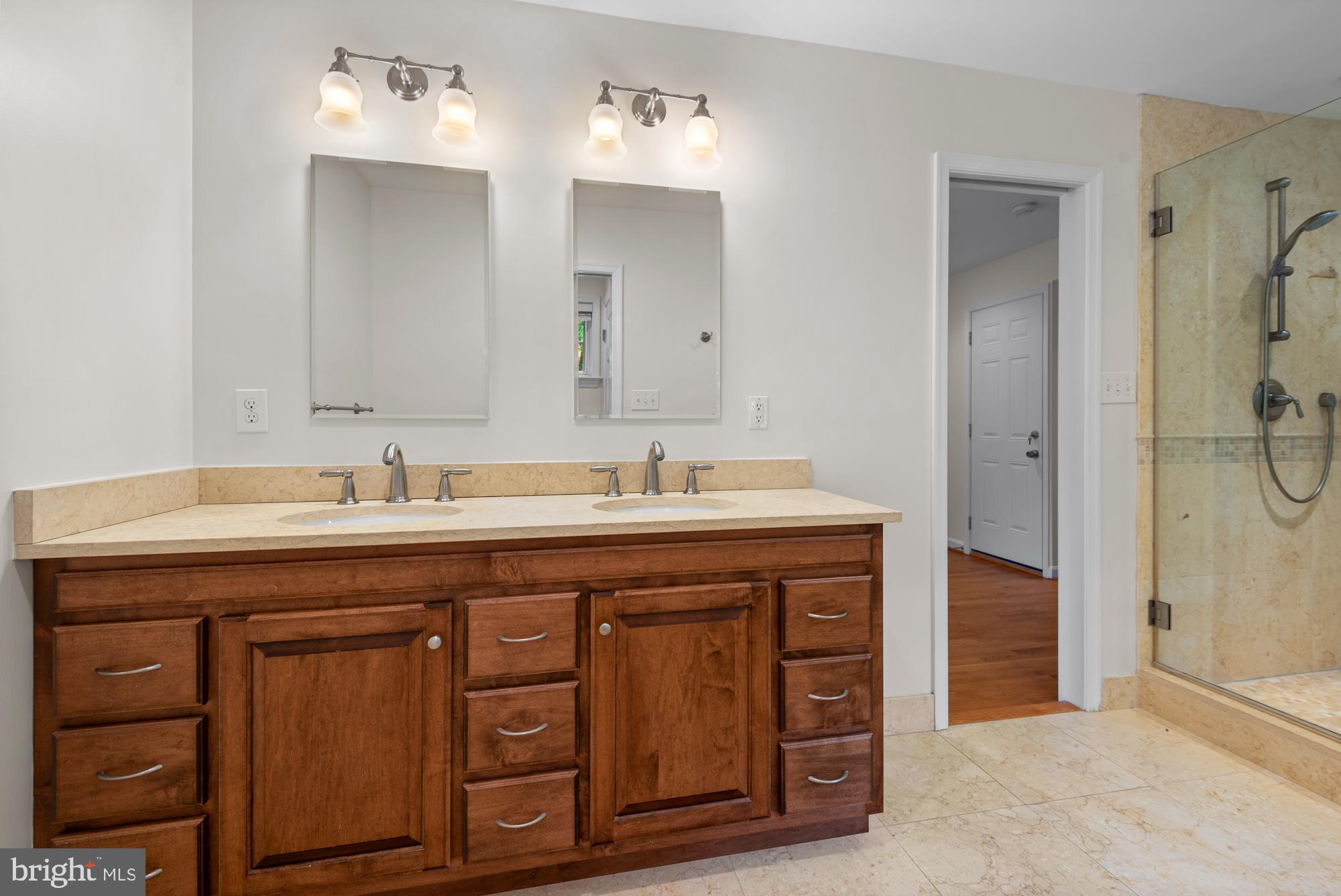 RIVER FALLS - Residential