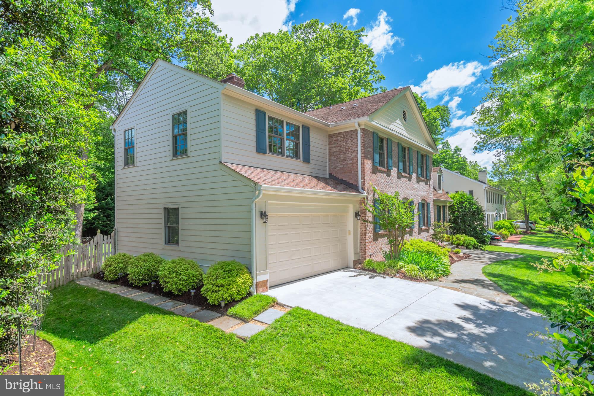 RIVER FALLS - Residential