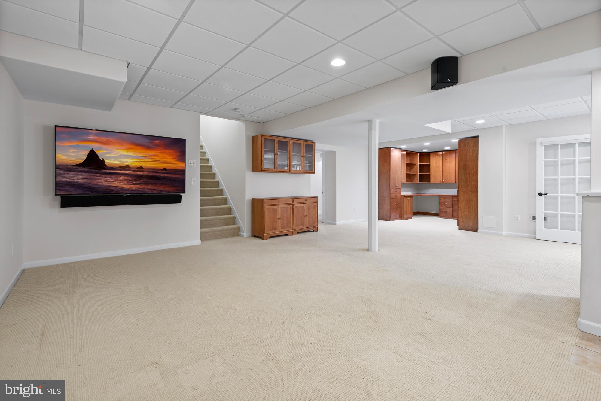 RIVER FALLS - Residential