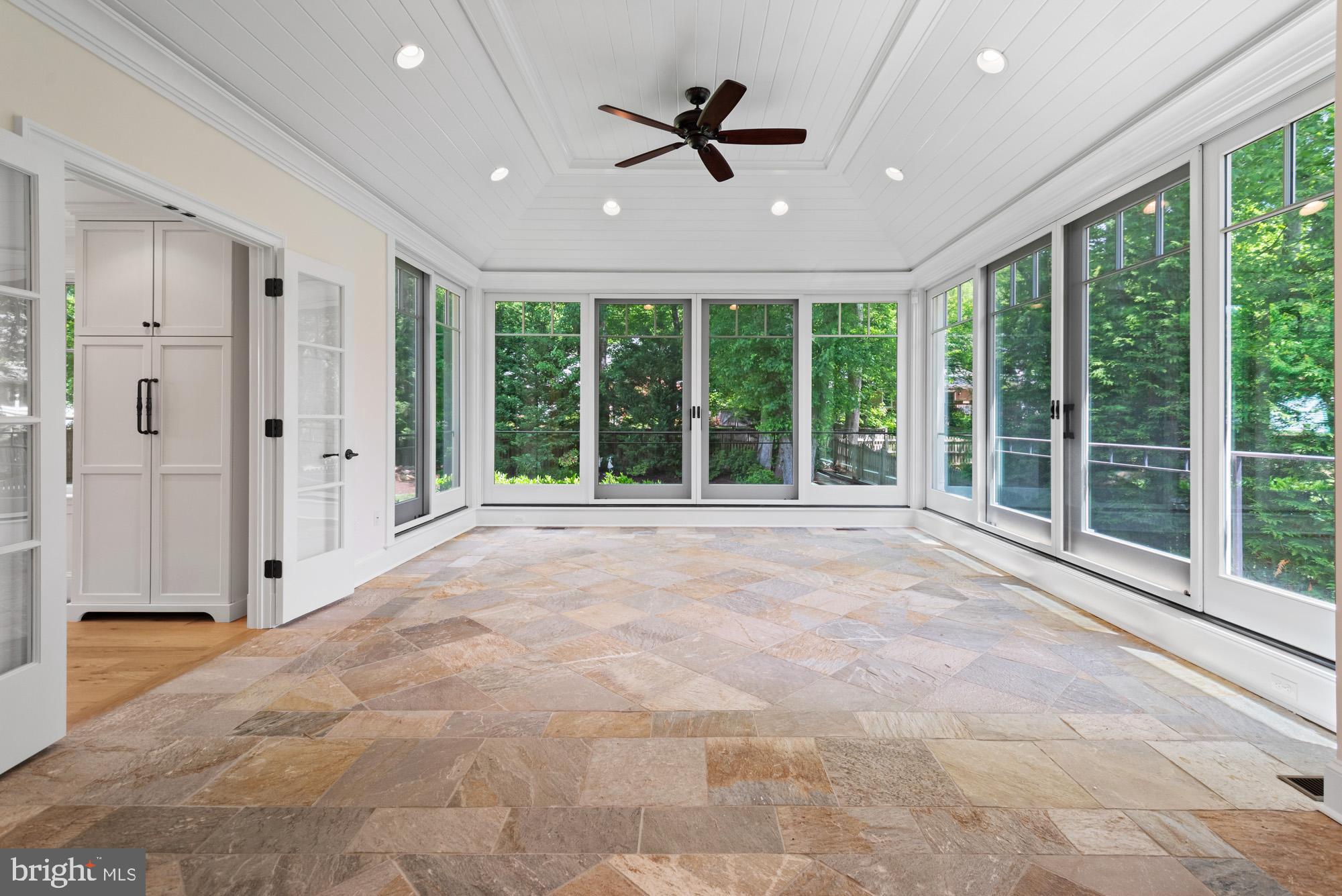 RIVER FALLS - Residential