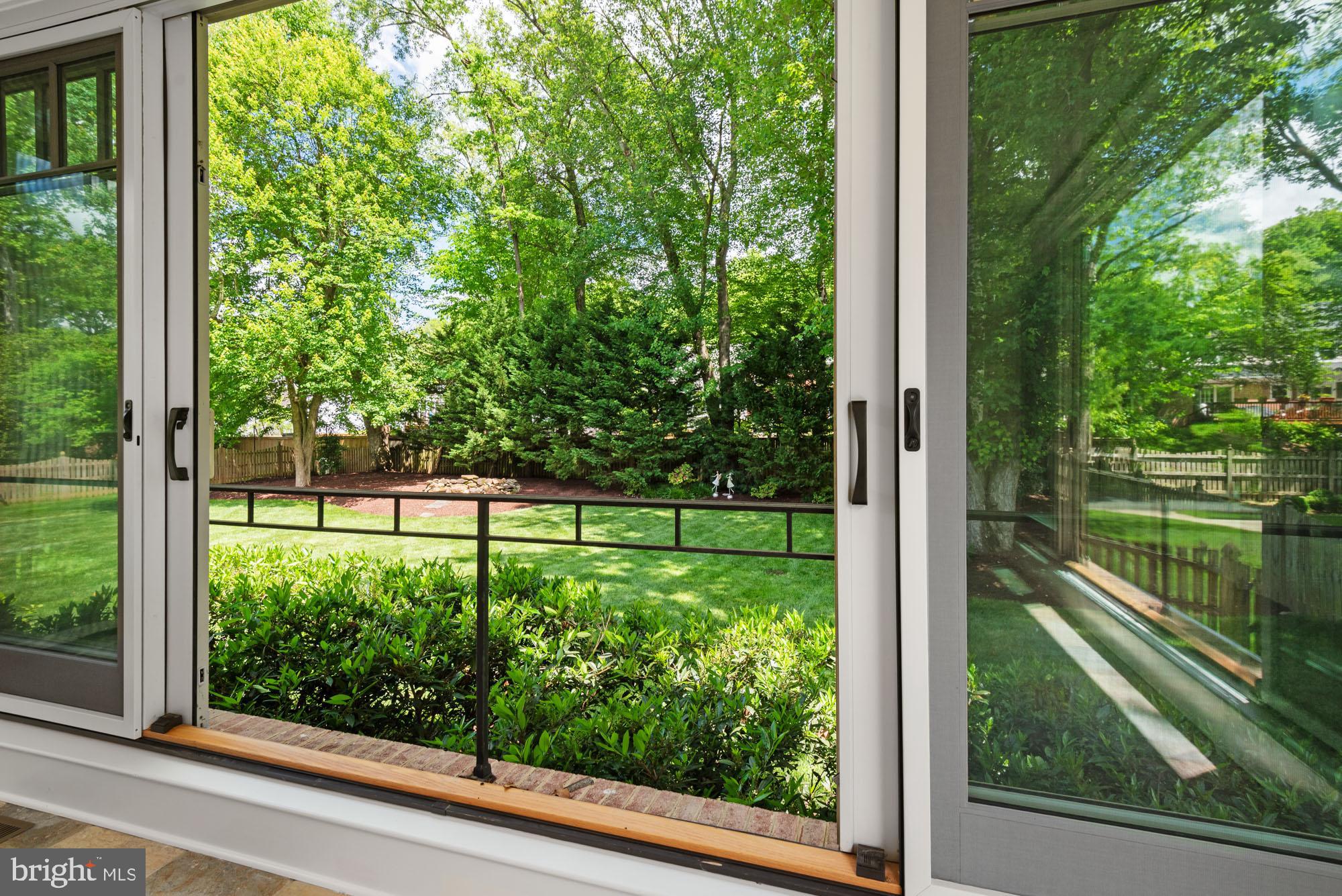 RIVER FALLS - Residential