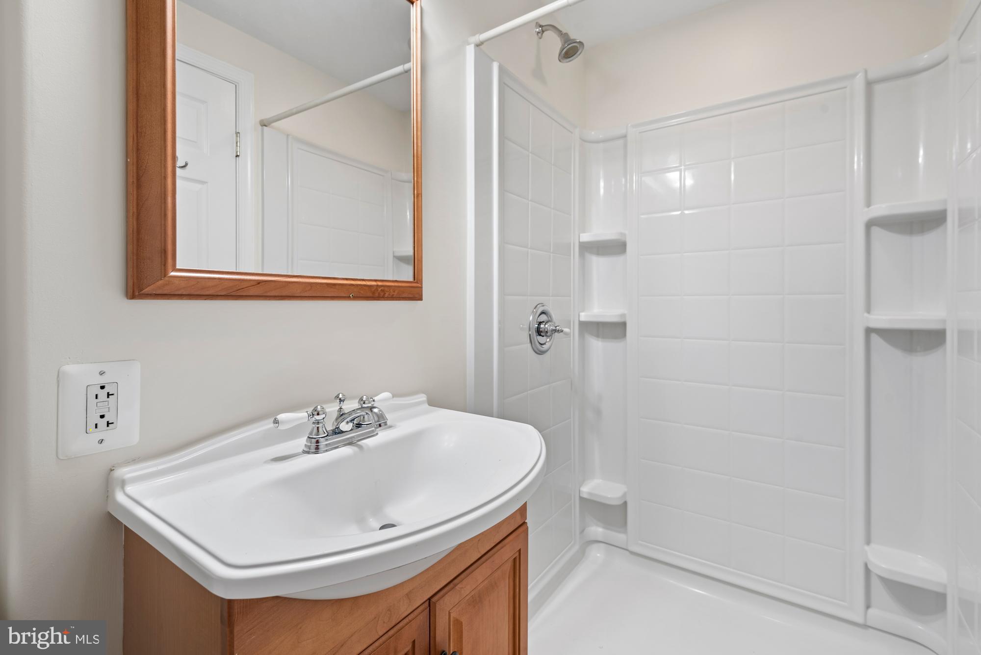 RIVER FALLS - Residential