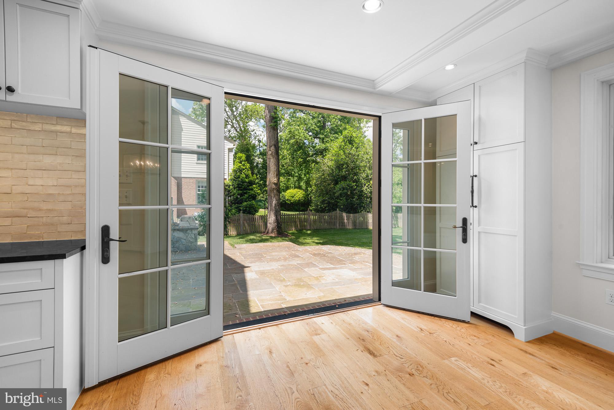 RIVER FALLS - Residential