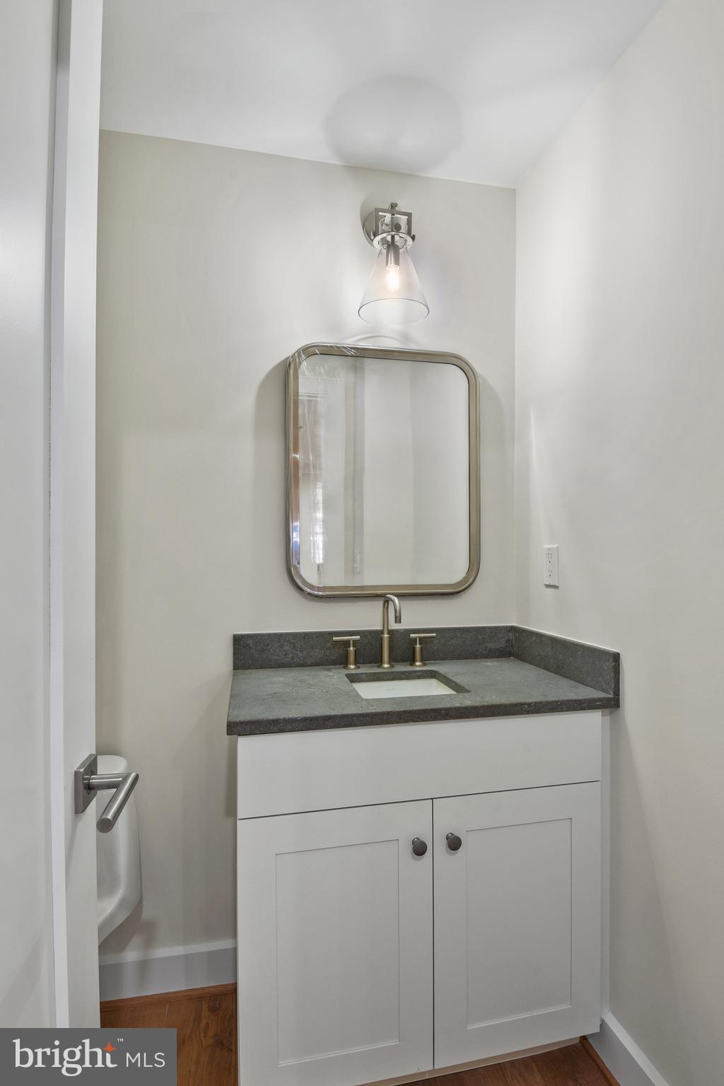 MURRAY HILL - Residential