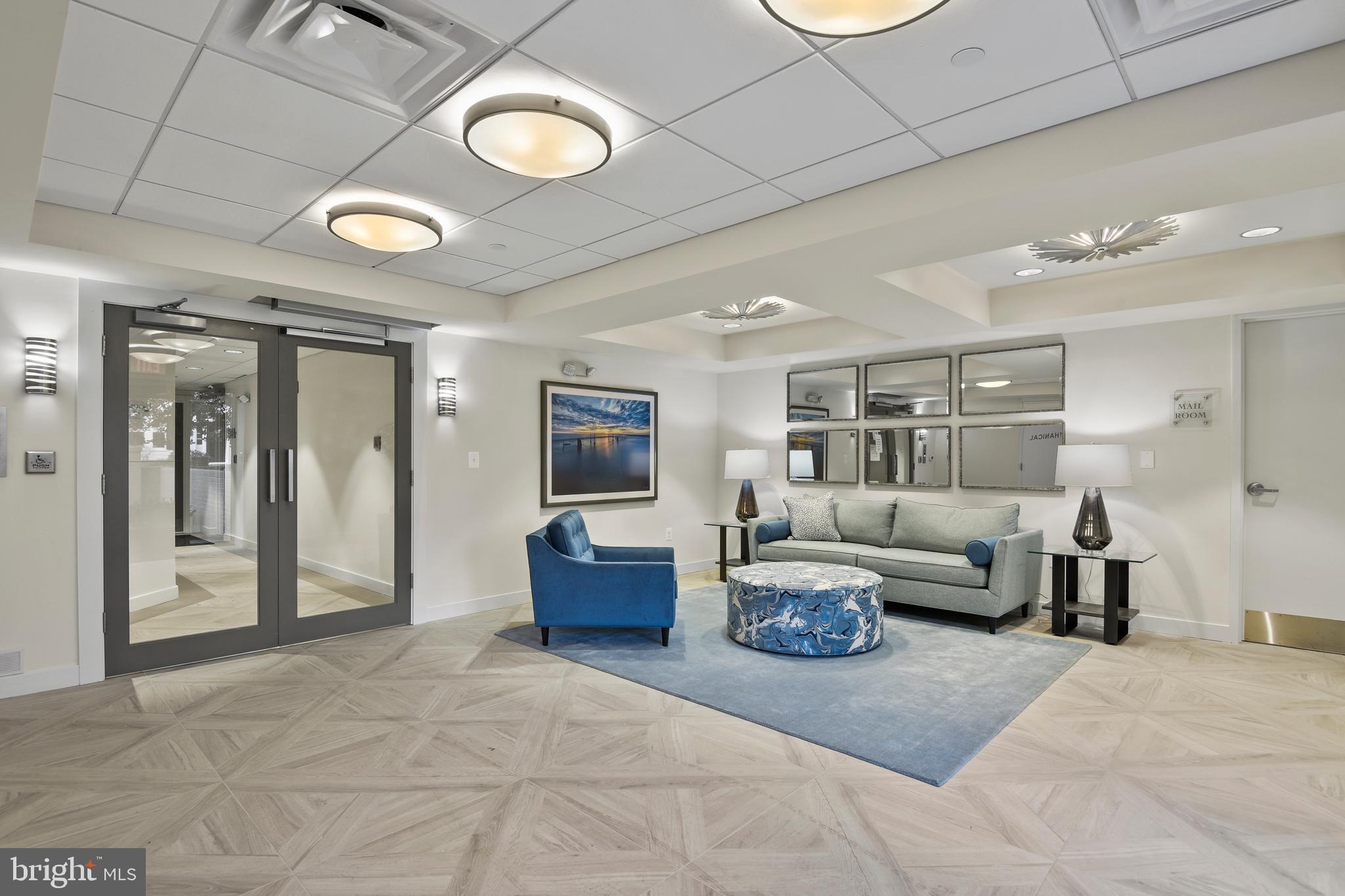 MURRAY HILL - Residential