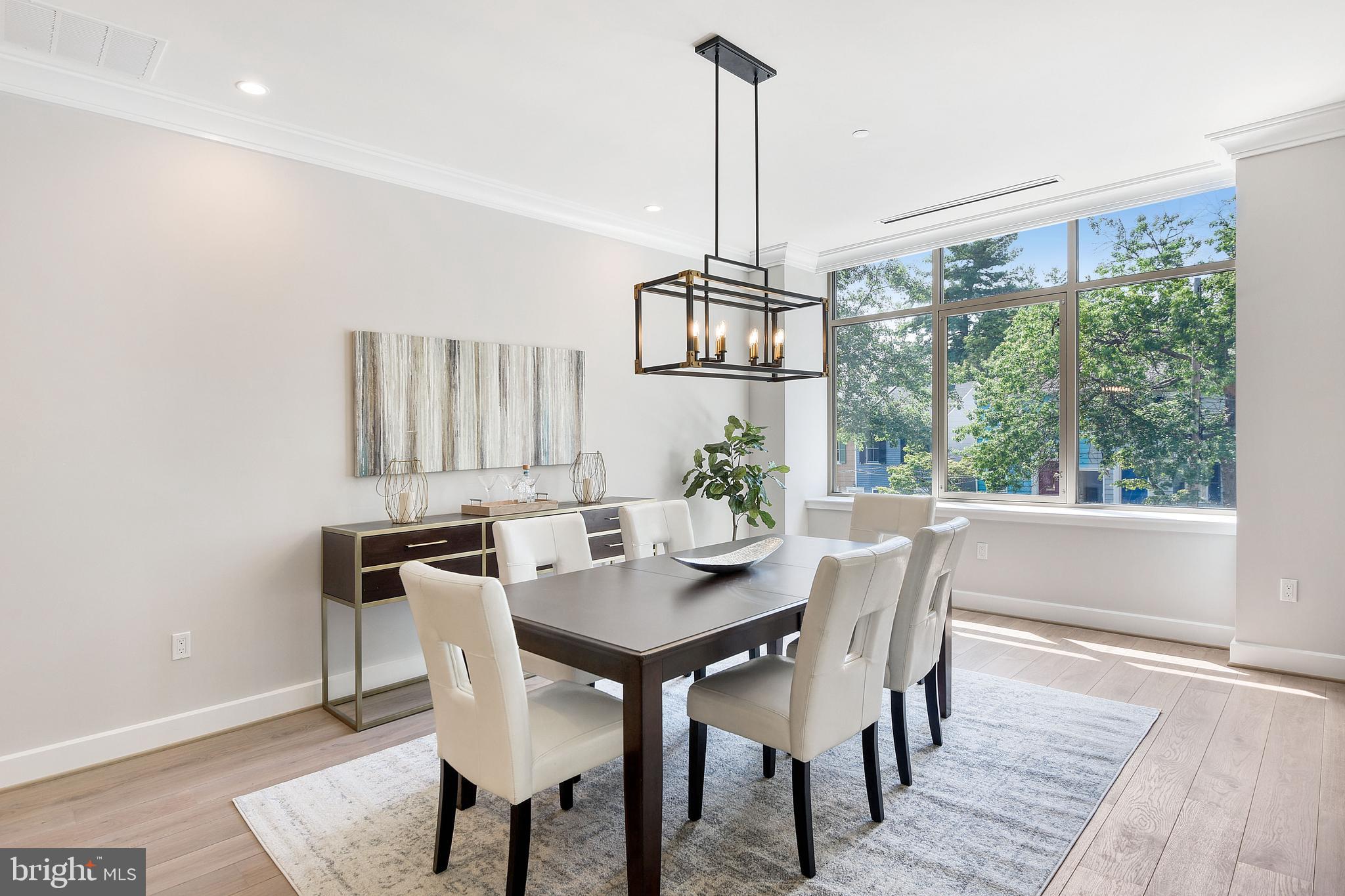 MURRAY HILL - Residential