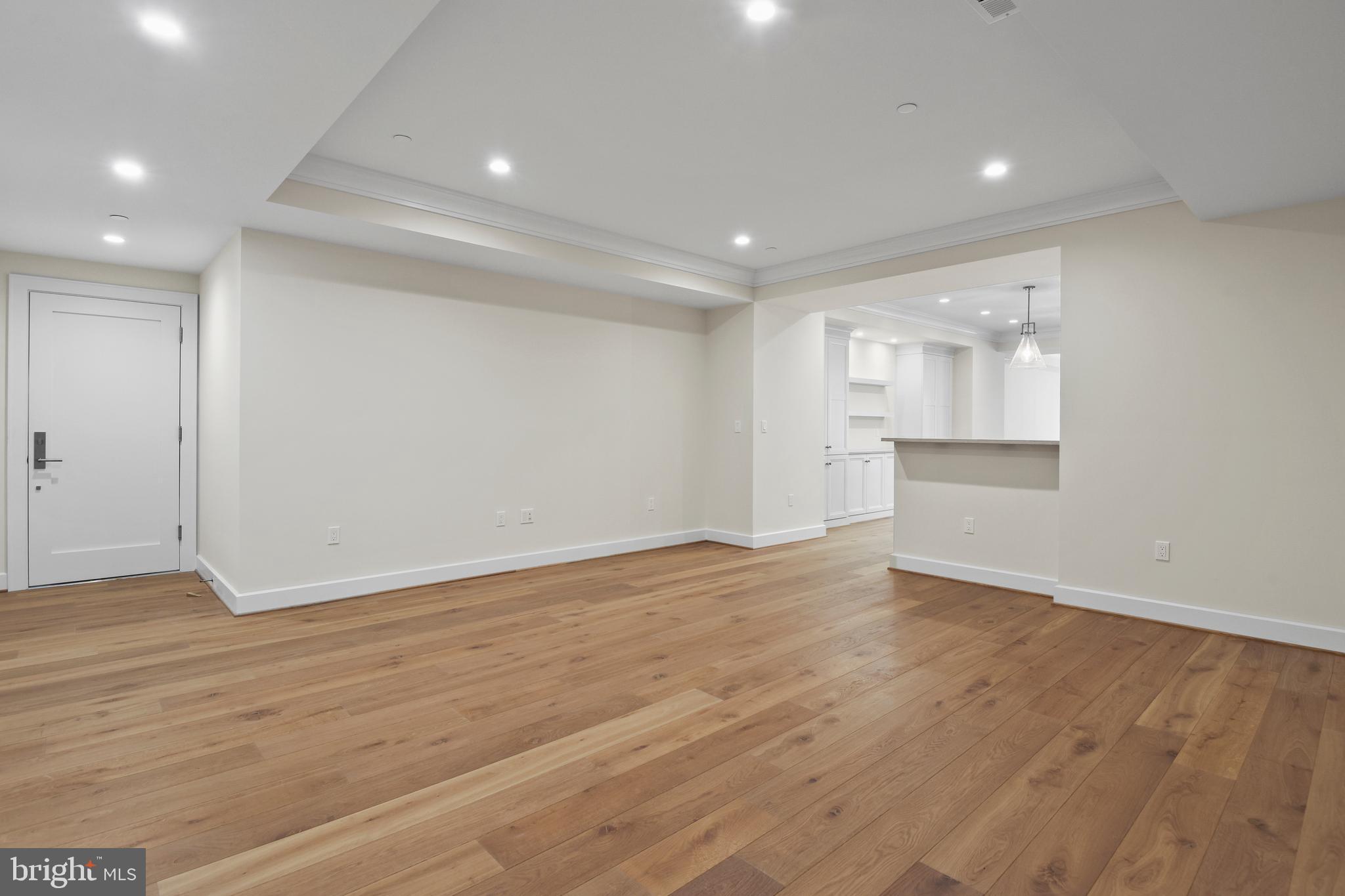 MURRAY HILL - Residential