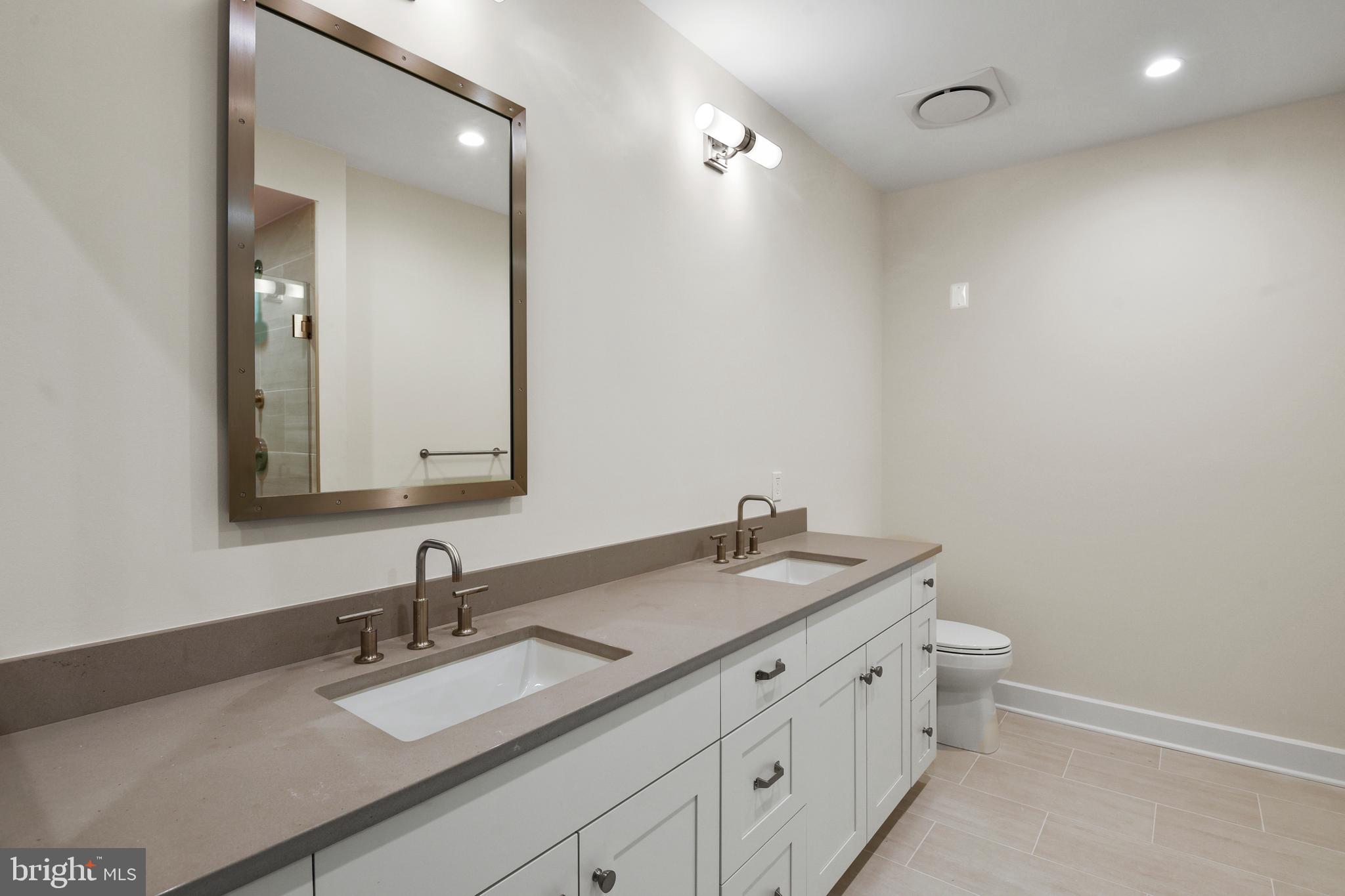 MURRAY HILL - Residential