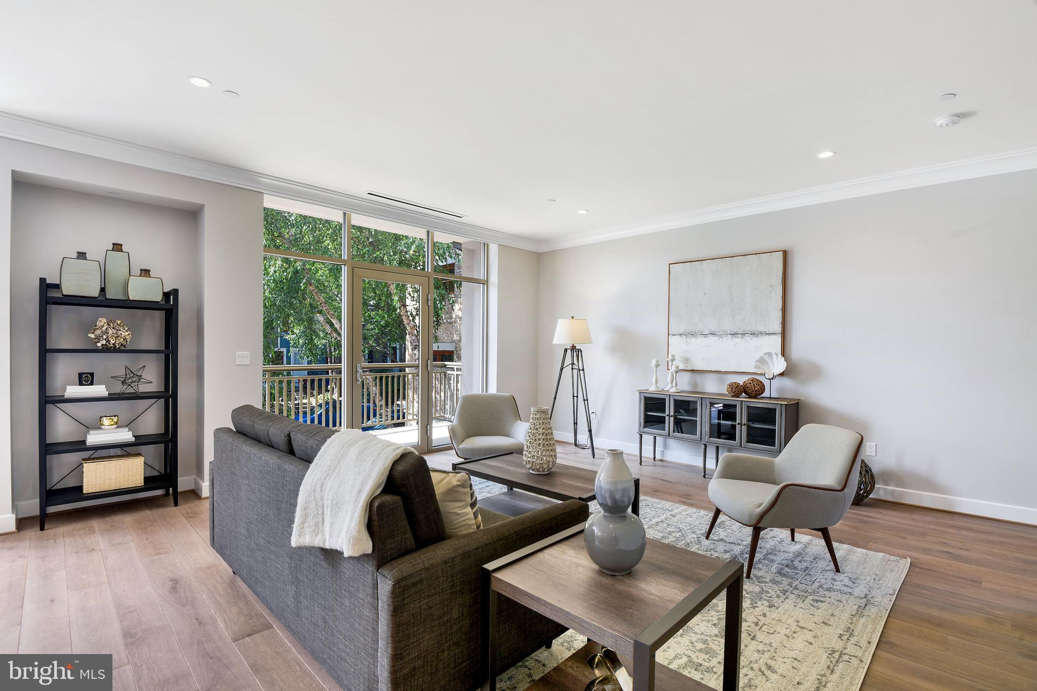 MURRAY HILL - Residential