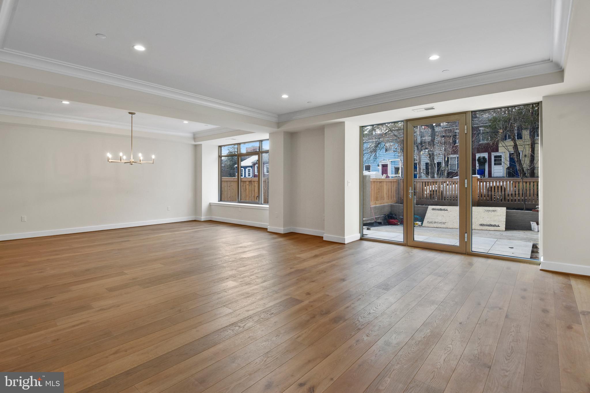 MURRAY HILL - Residential