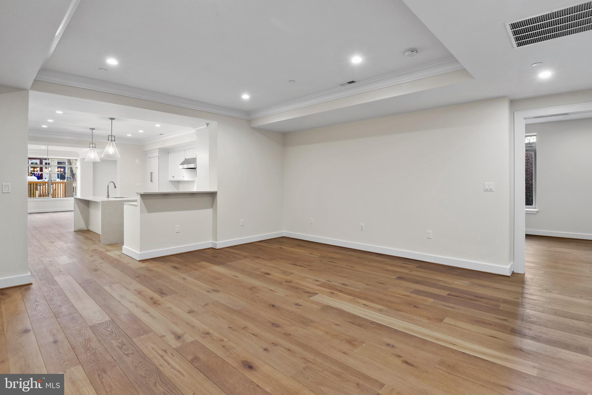 MURRAY HILL - Residential