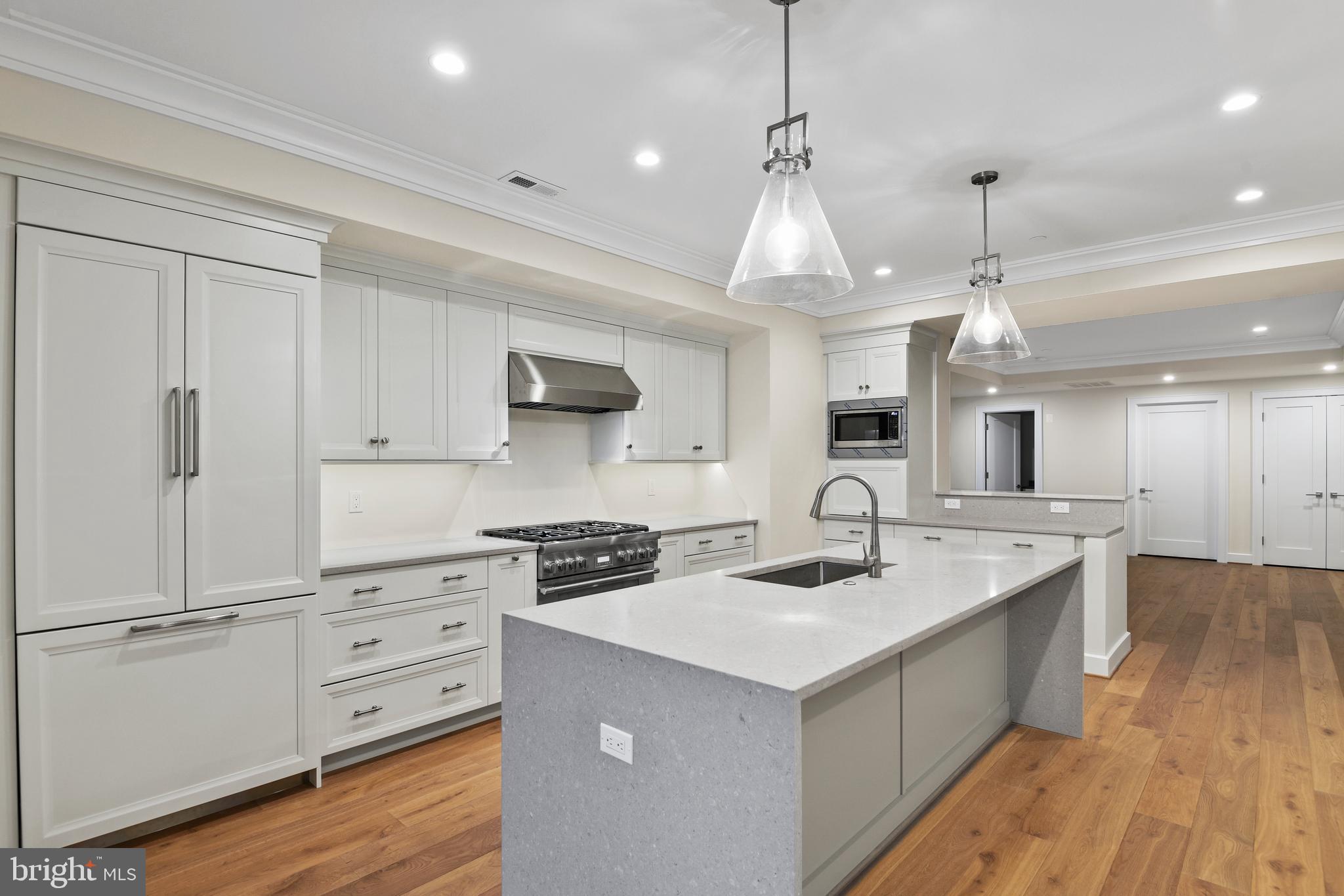 MURRAY HILL - Residential