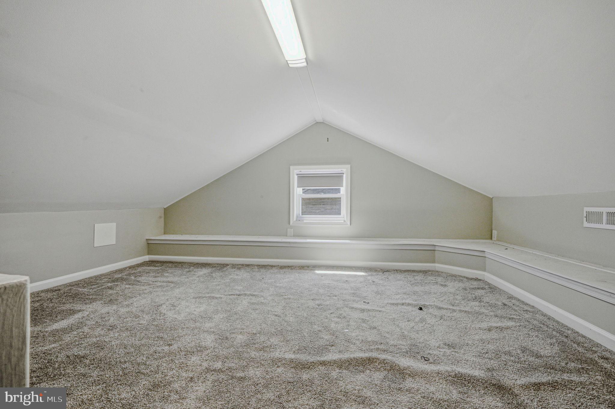 LINWOOD - Residential