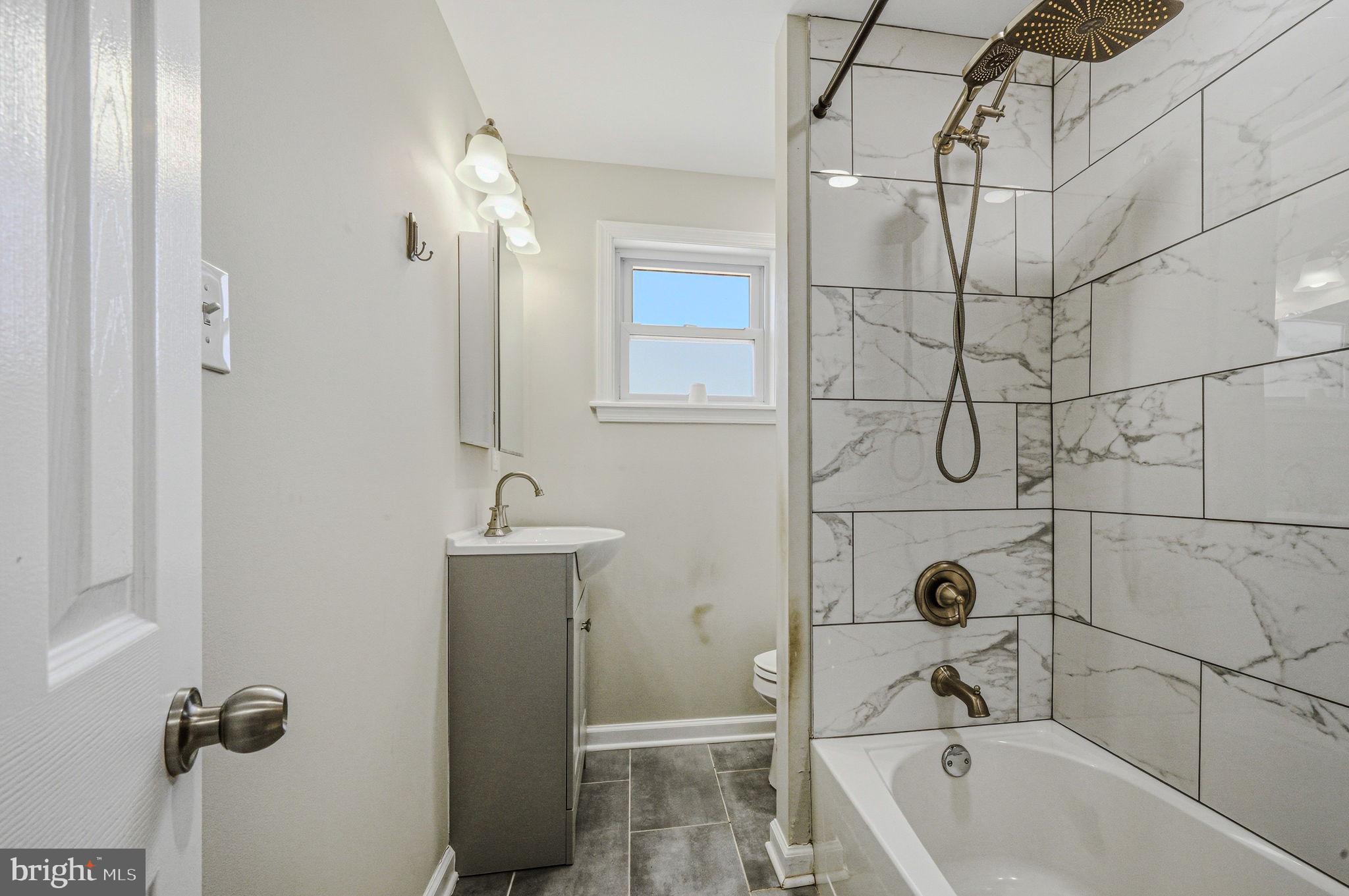 LINWOOD - Residential