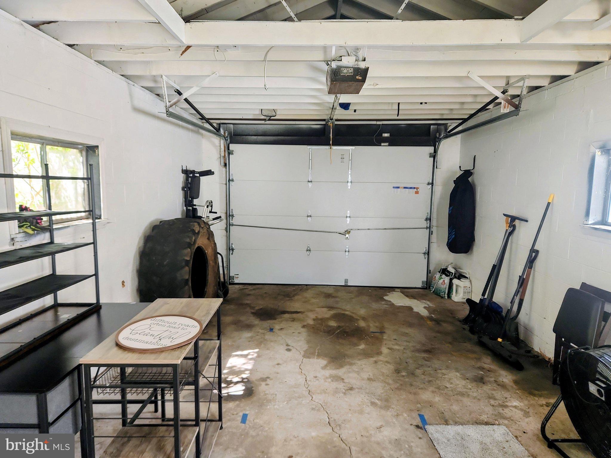 LINWOOD - Residential