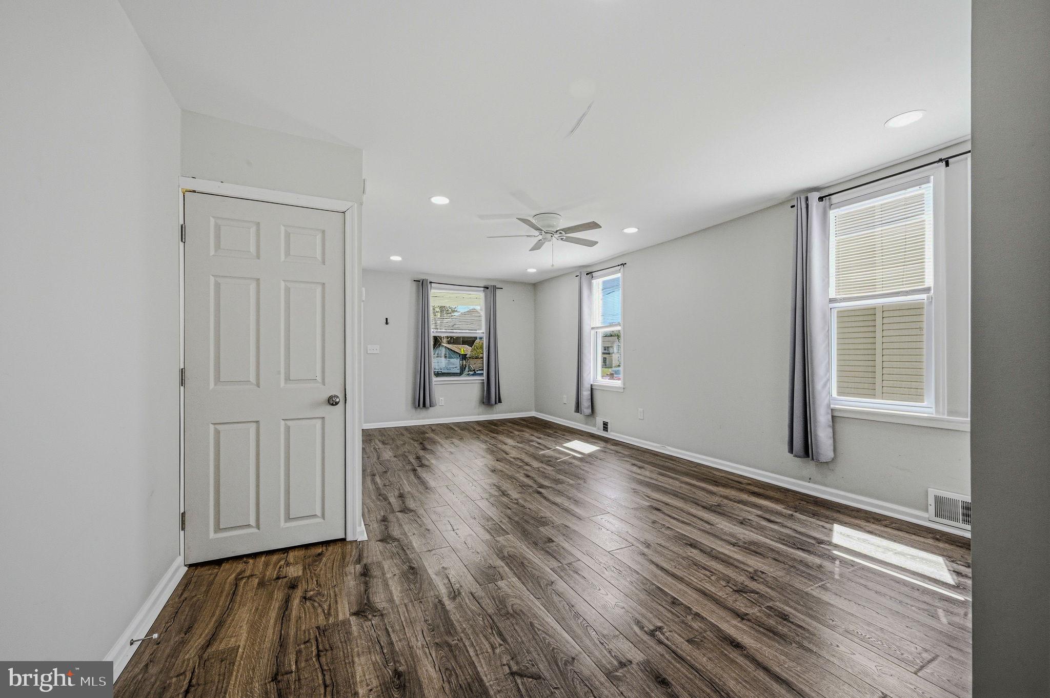 LINWOOD - Residential