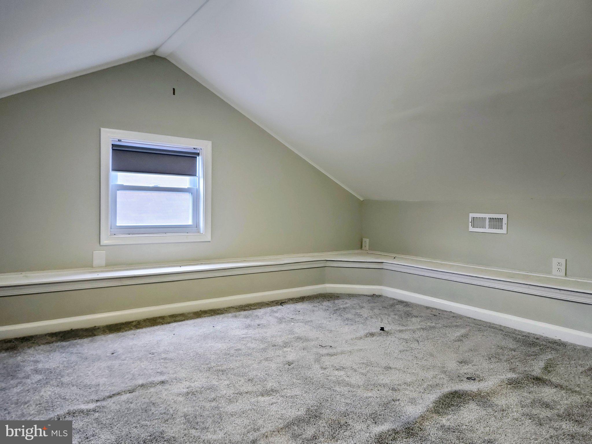 LINWOOD - Residential