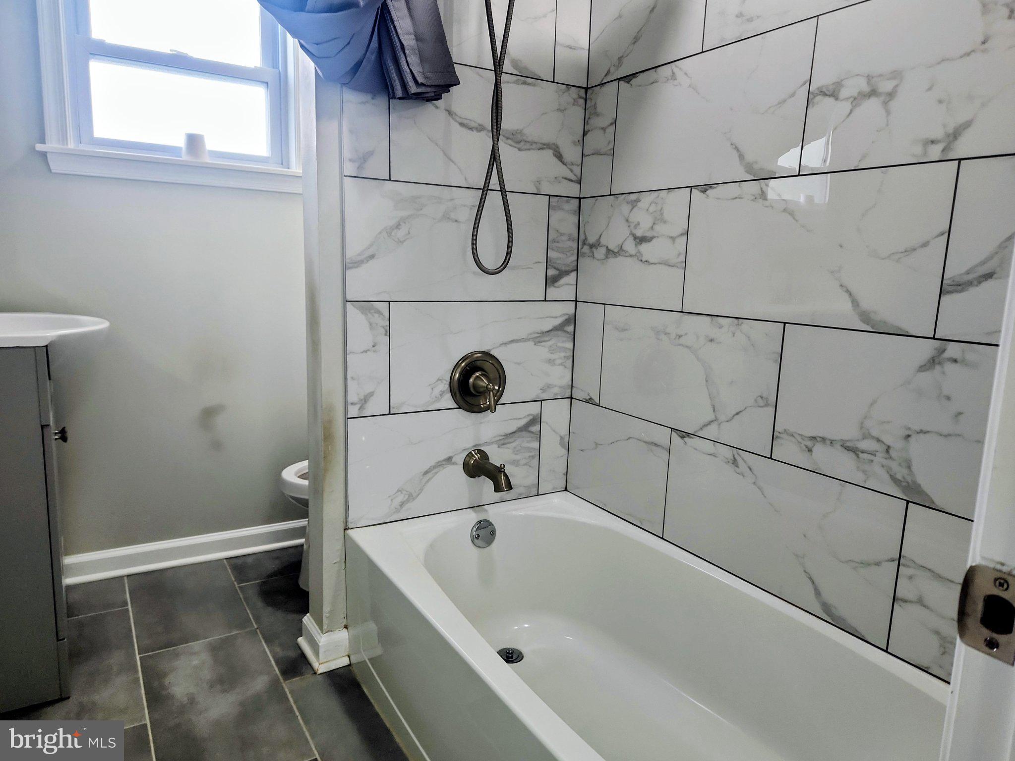 LINWOOD - Residential