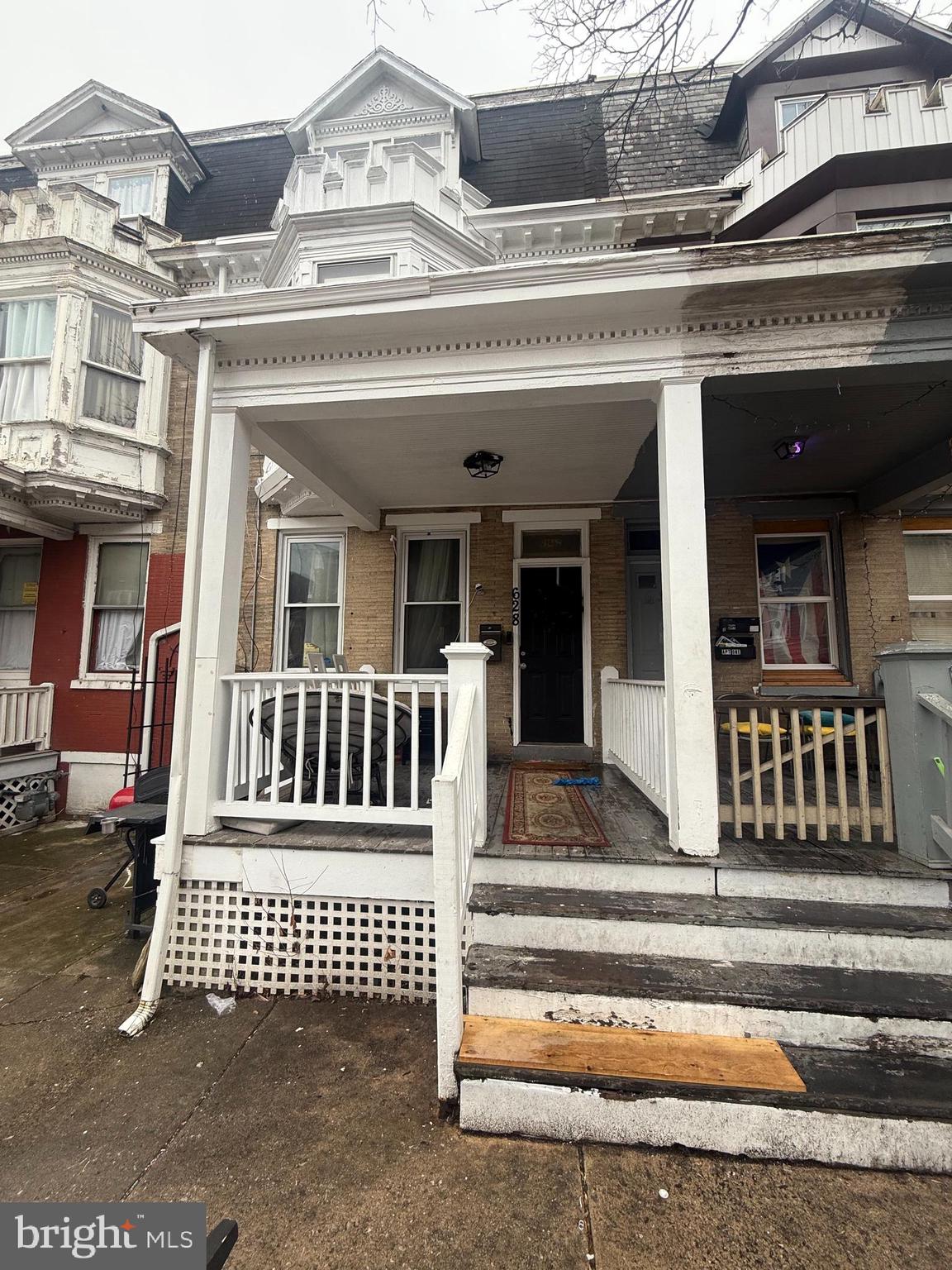 628 W PRINCESS STREET