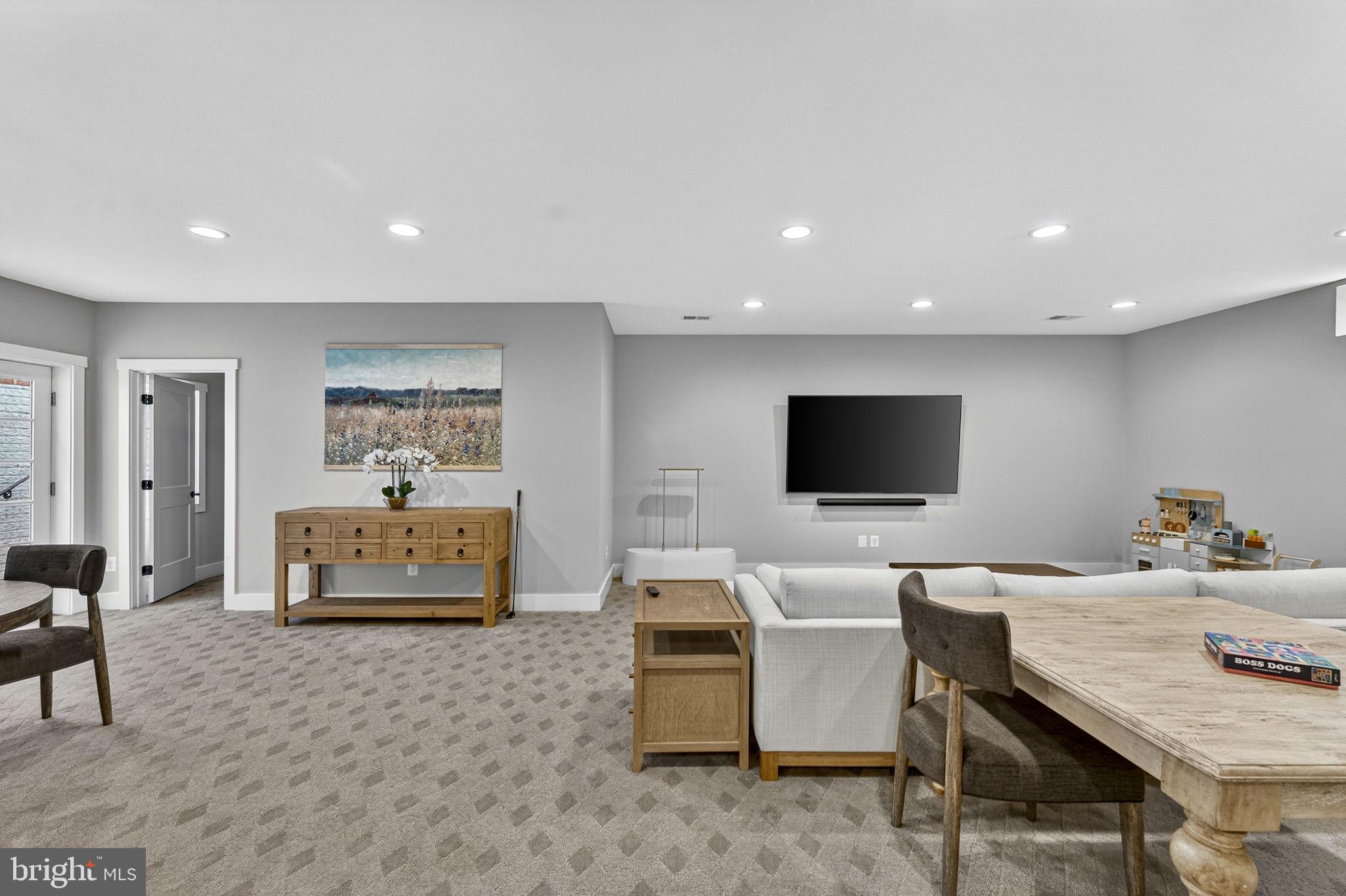 RIDGEVIEW - Residential