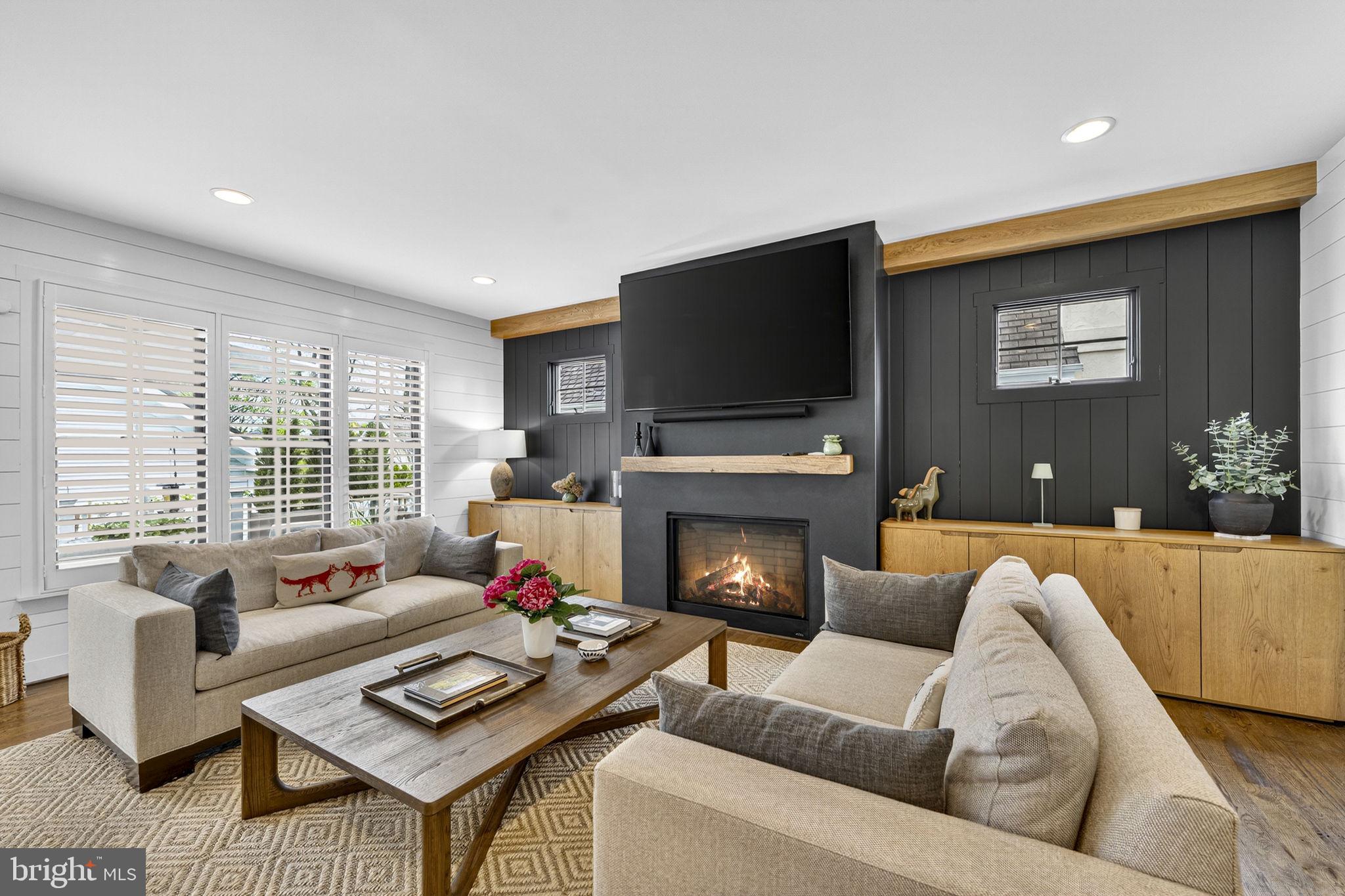 RIDGEVIEW - Residential