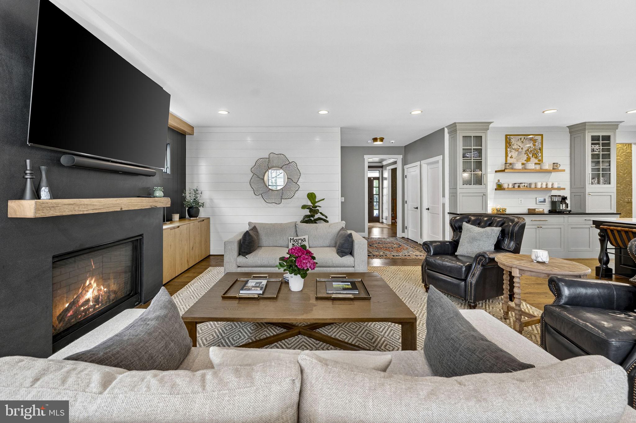 RIDGEVIEW - Residential