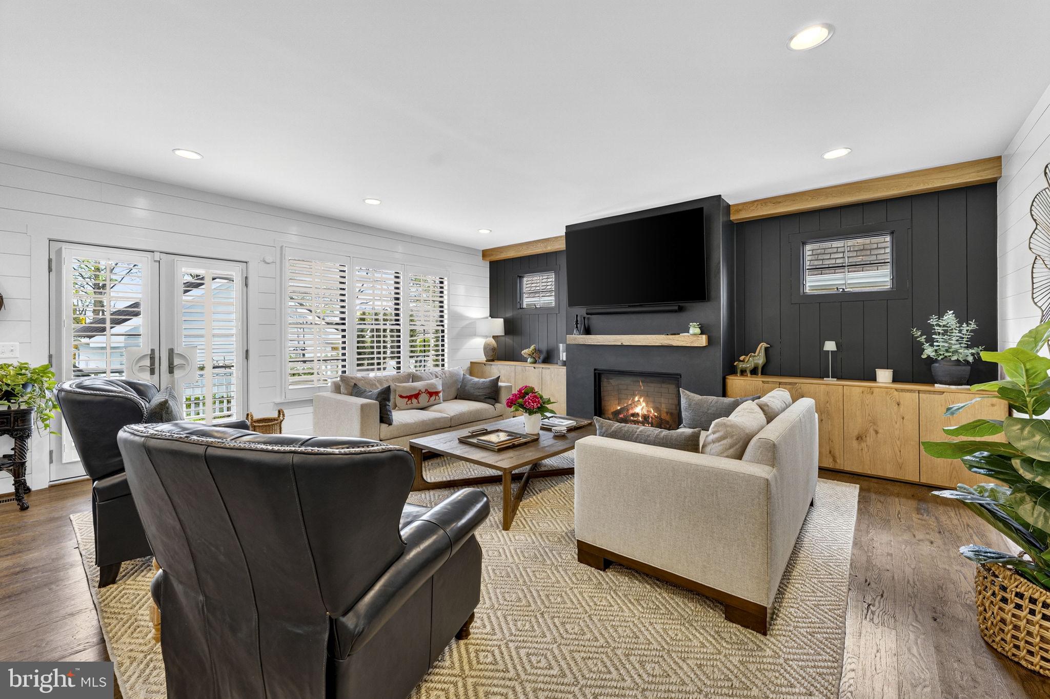 RIDGEVIEW - Residential