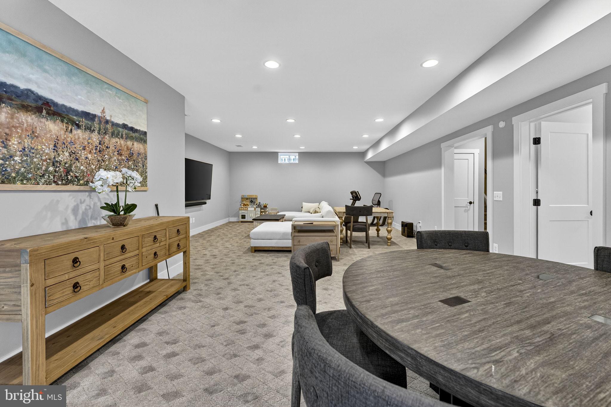 RIDGEVIEW - Residential