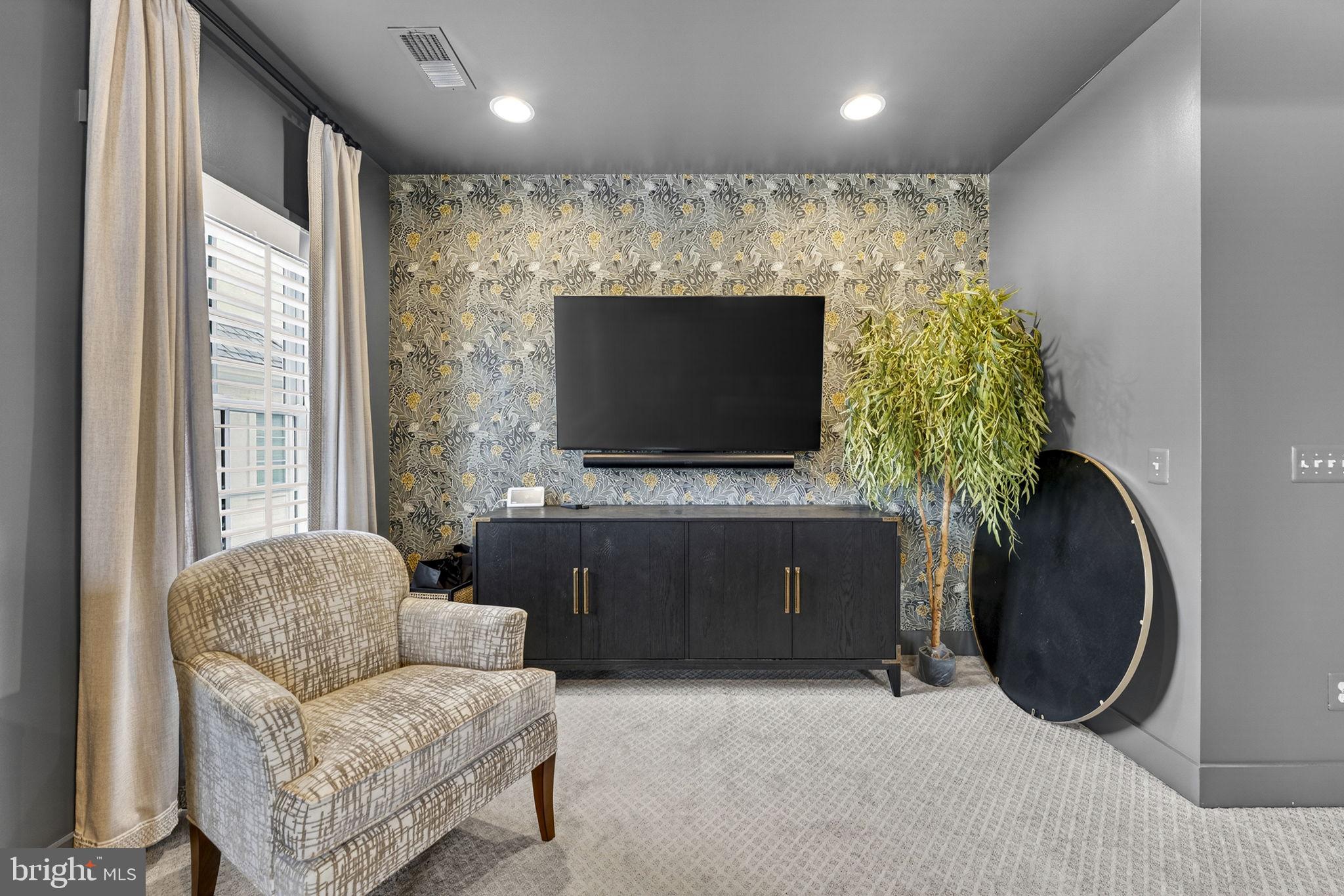 RIDGEVIEW - Residential