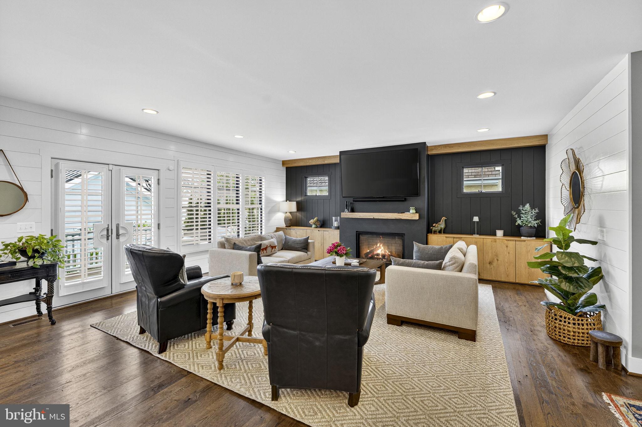 RIDGEVIEW - Residential