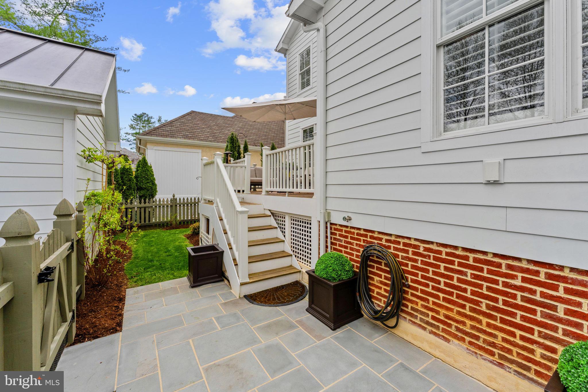 RIDGEVIEW - Residential