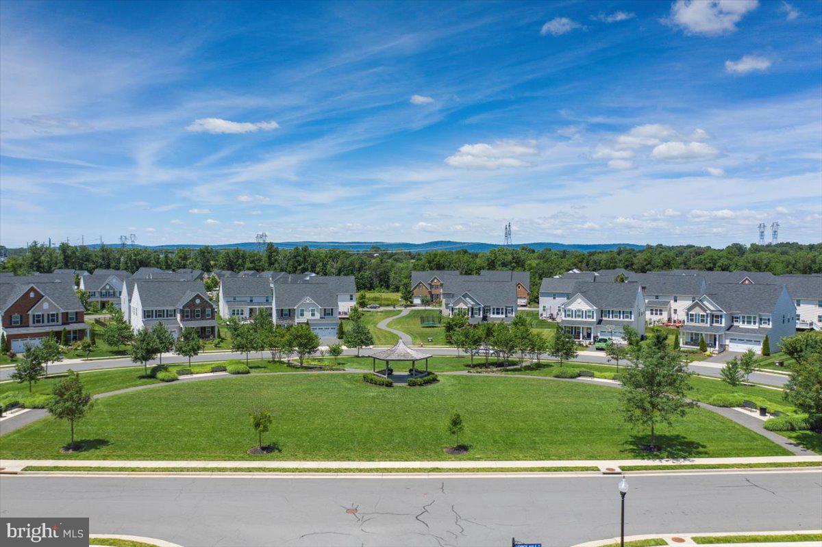 SEVEN HILLS - Residential