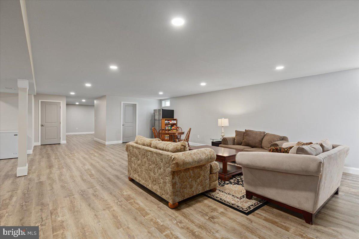 SEVEN HILLS - Residential