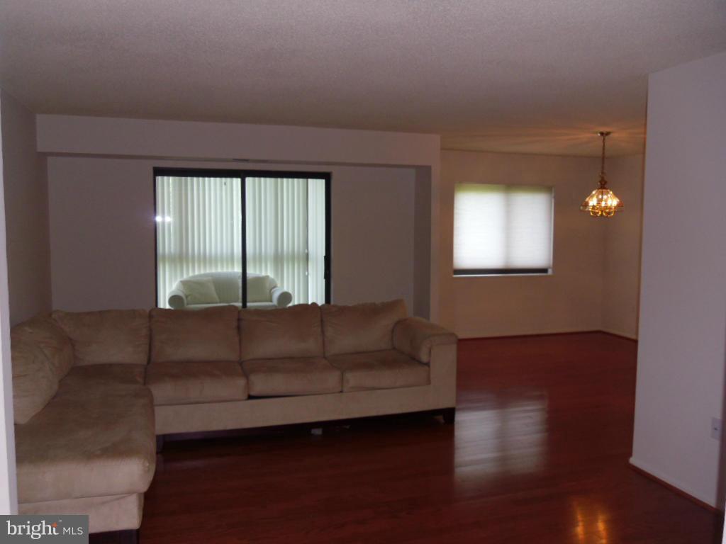 GREENS AT LEISURE WORLD - Residential